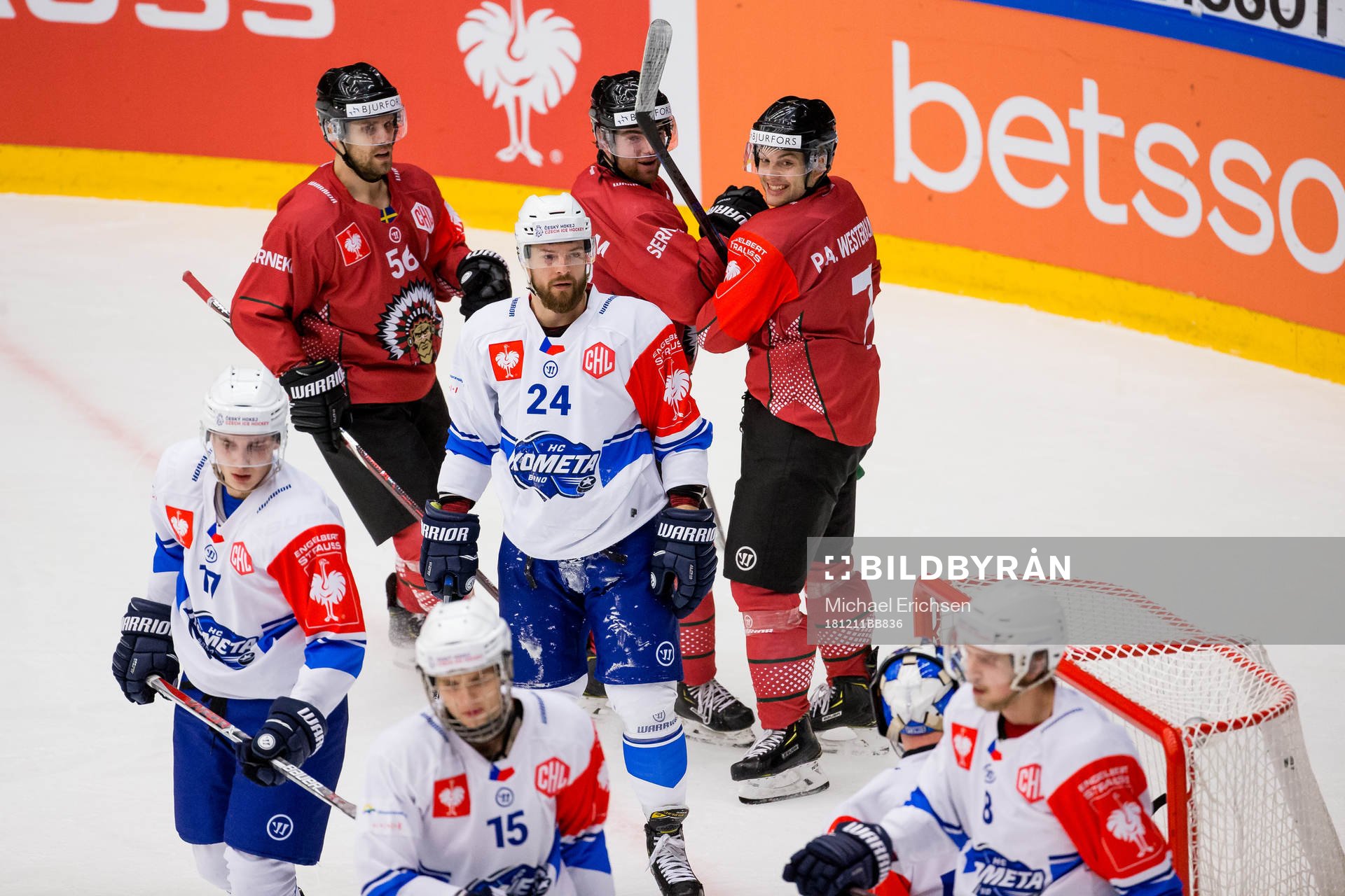 Ponthus Westerholm of Frölunda celebrates scoring 6-1