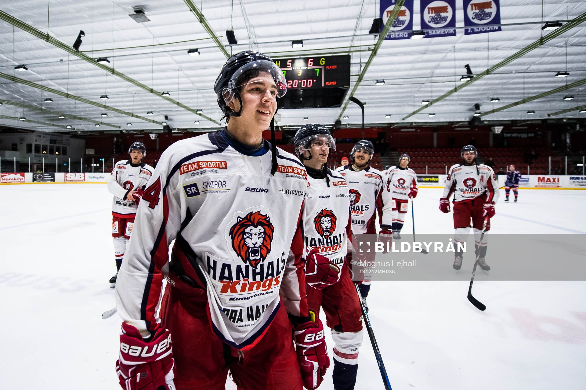 Hanhals Jonatan Lundin-Andersson jublar