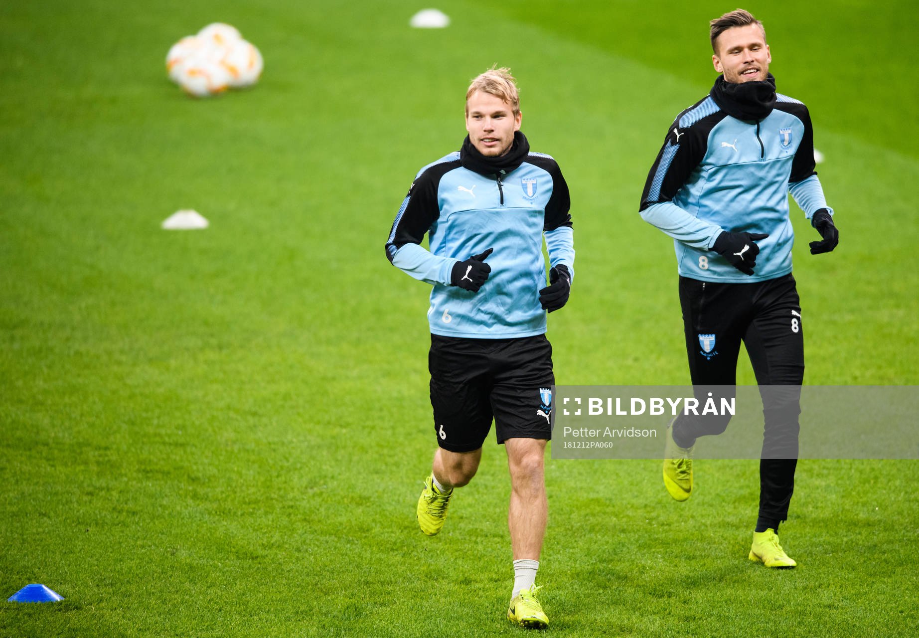 Oscar Lewicki and Arnór Ingvi Traustason of Malmö FF