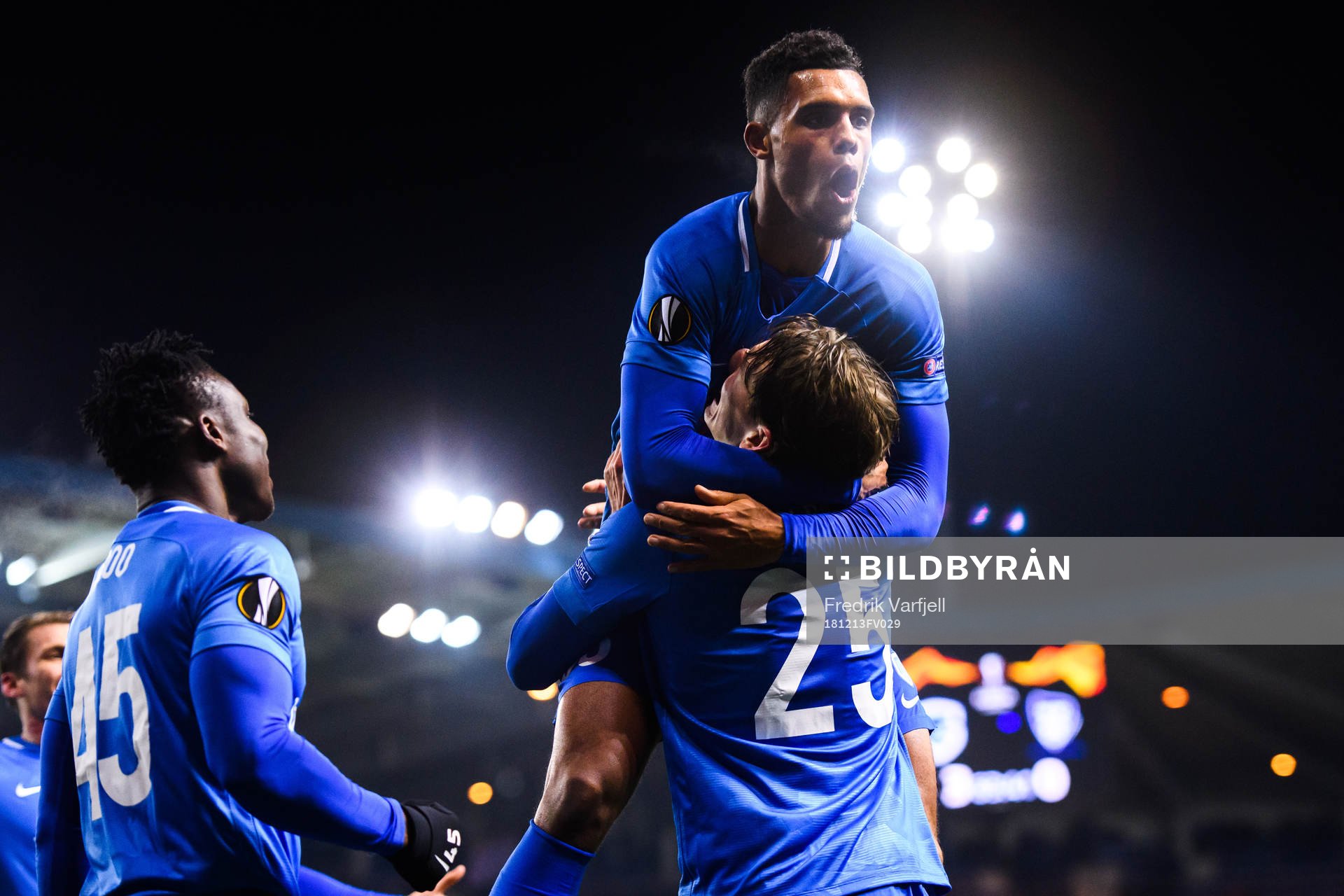 Sander Berge of Genk celebrates with teammates