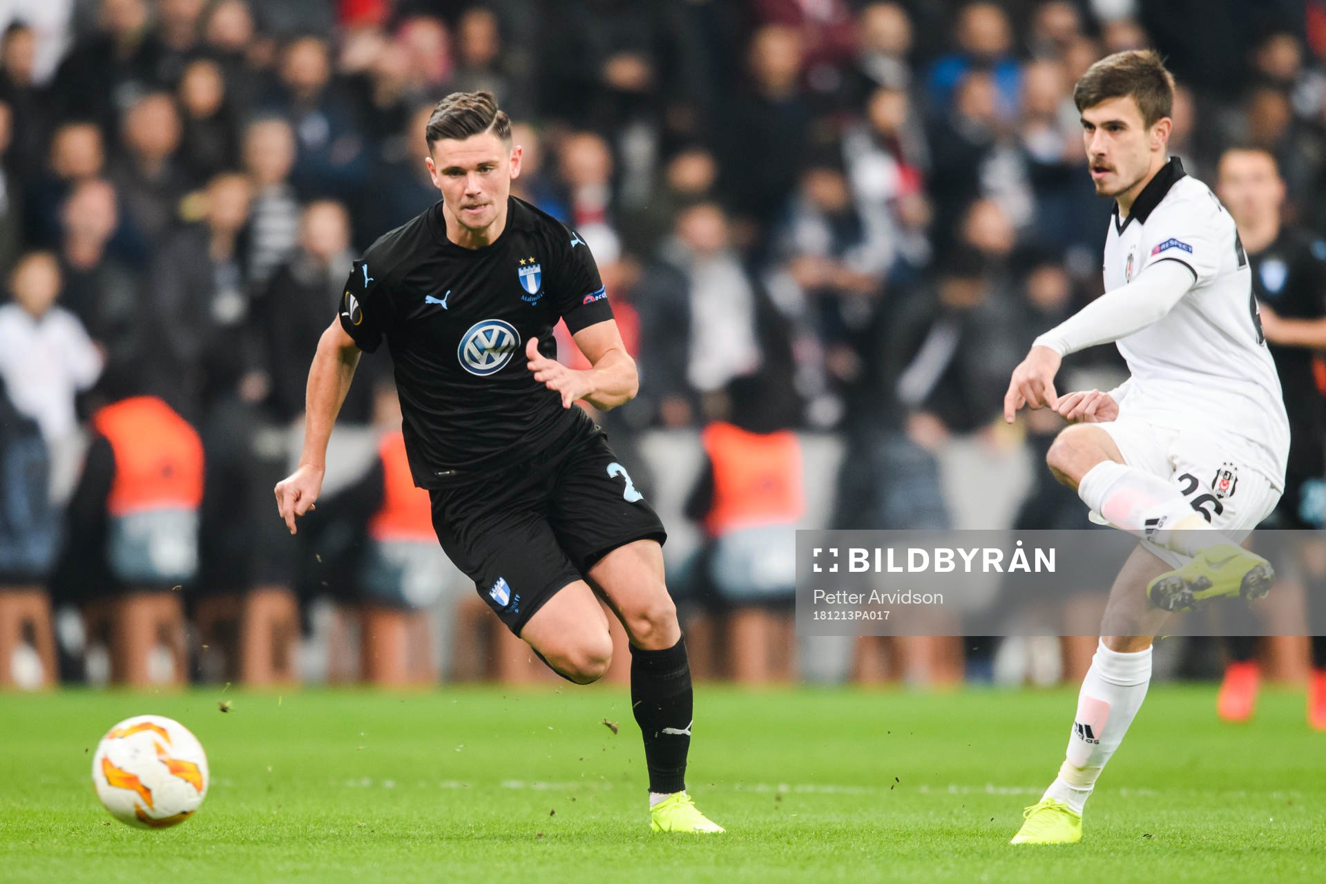 Marcus Antonsson of Malmö FF and Dorukhan Toköz of