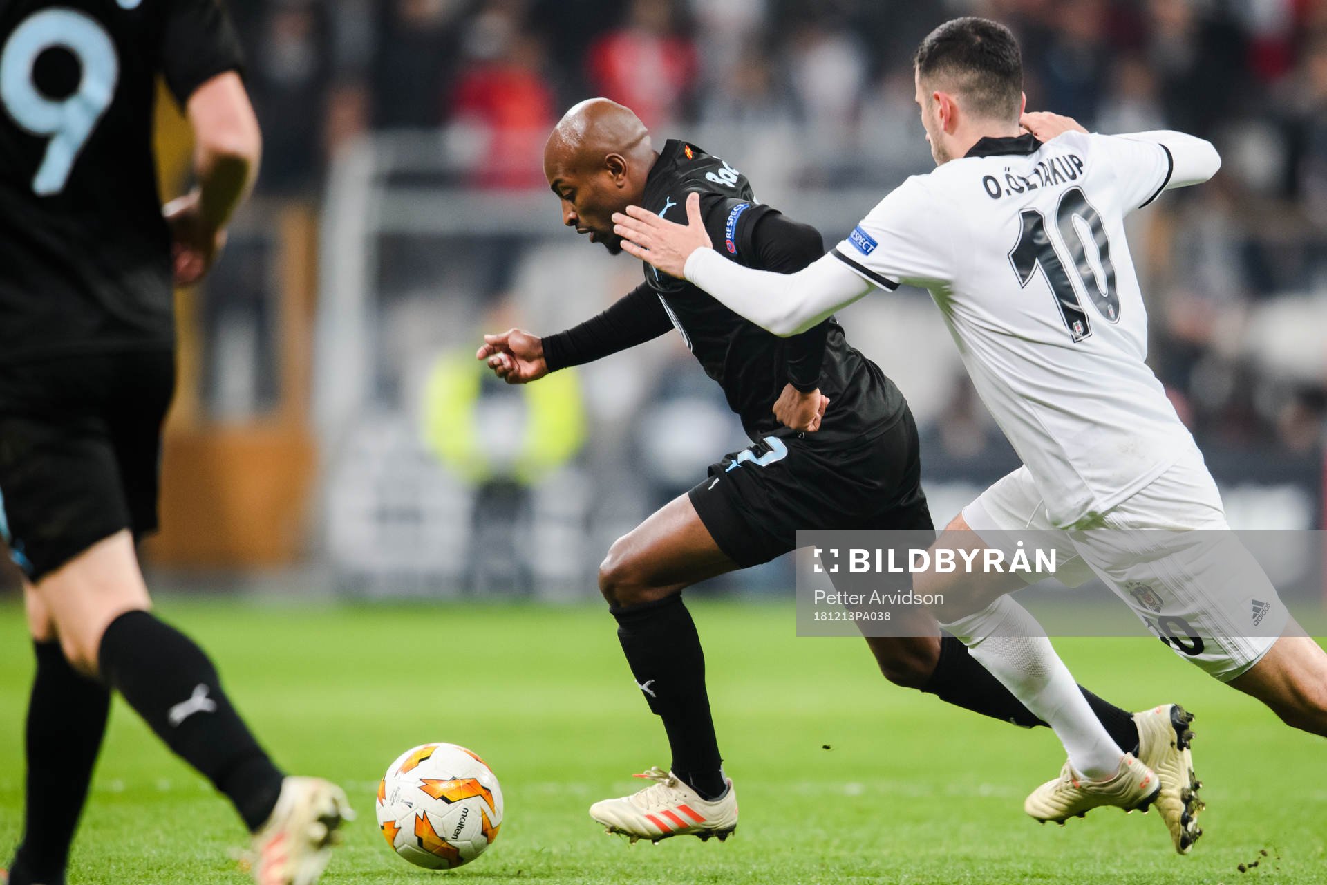 Fouad Bachirou of Malmö FF and Oğuzhan Özyakup of