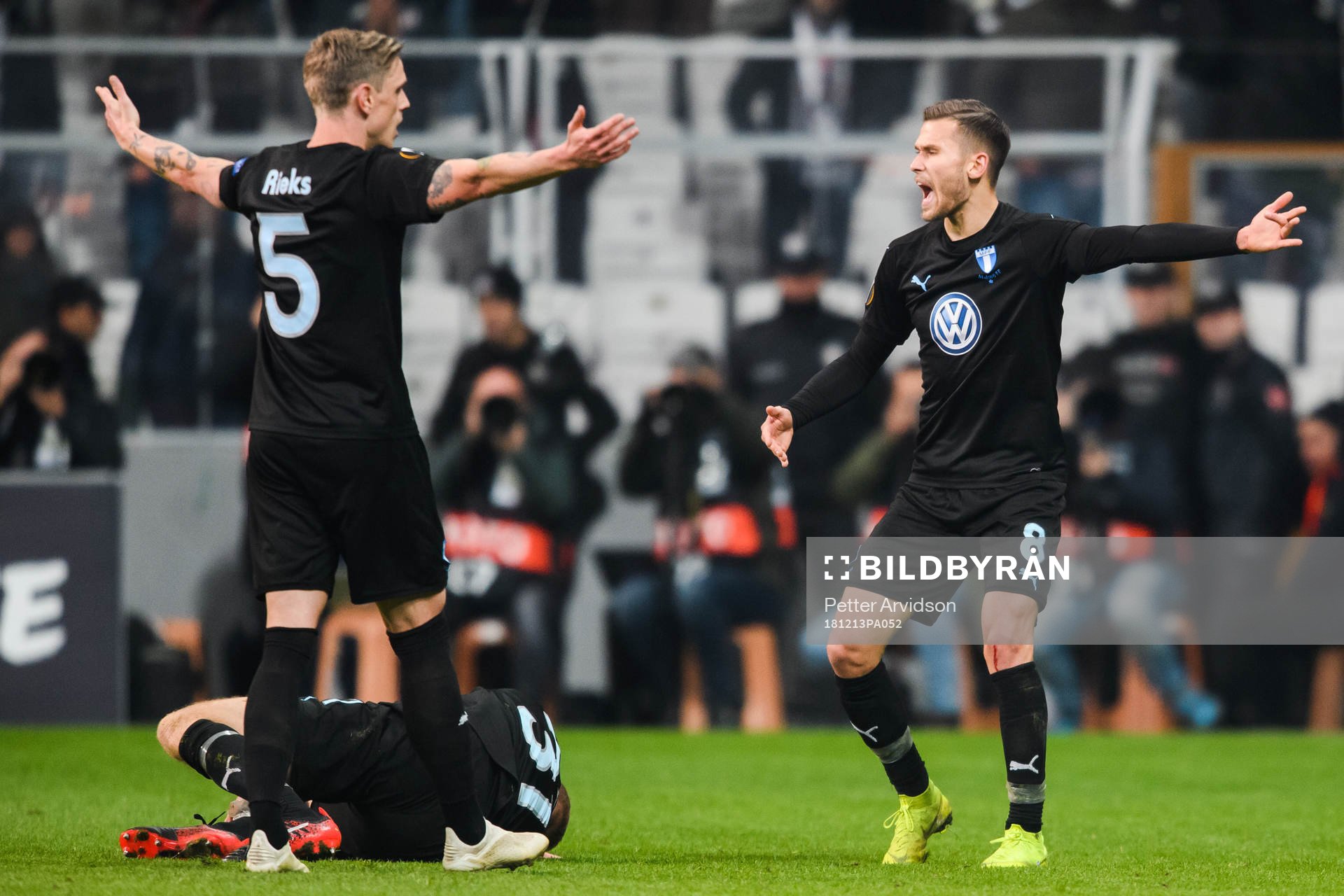 Arnór Ingvi Traustason and Sören Rieks of Malmö FF reacts