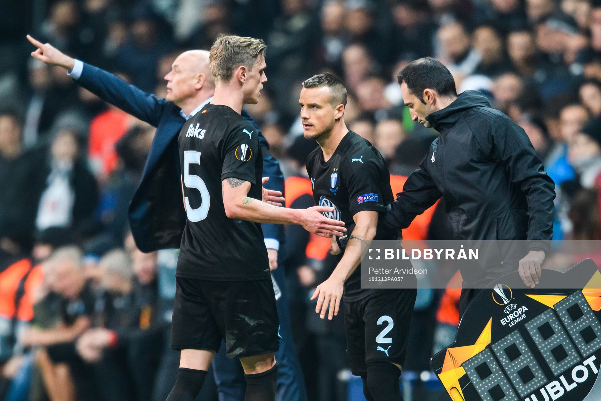 Sören Rieks is replaced by substitute Eric Larsson of
