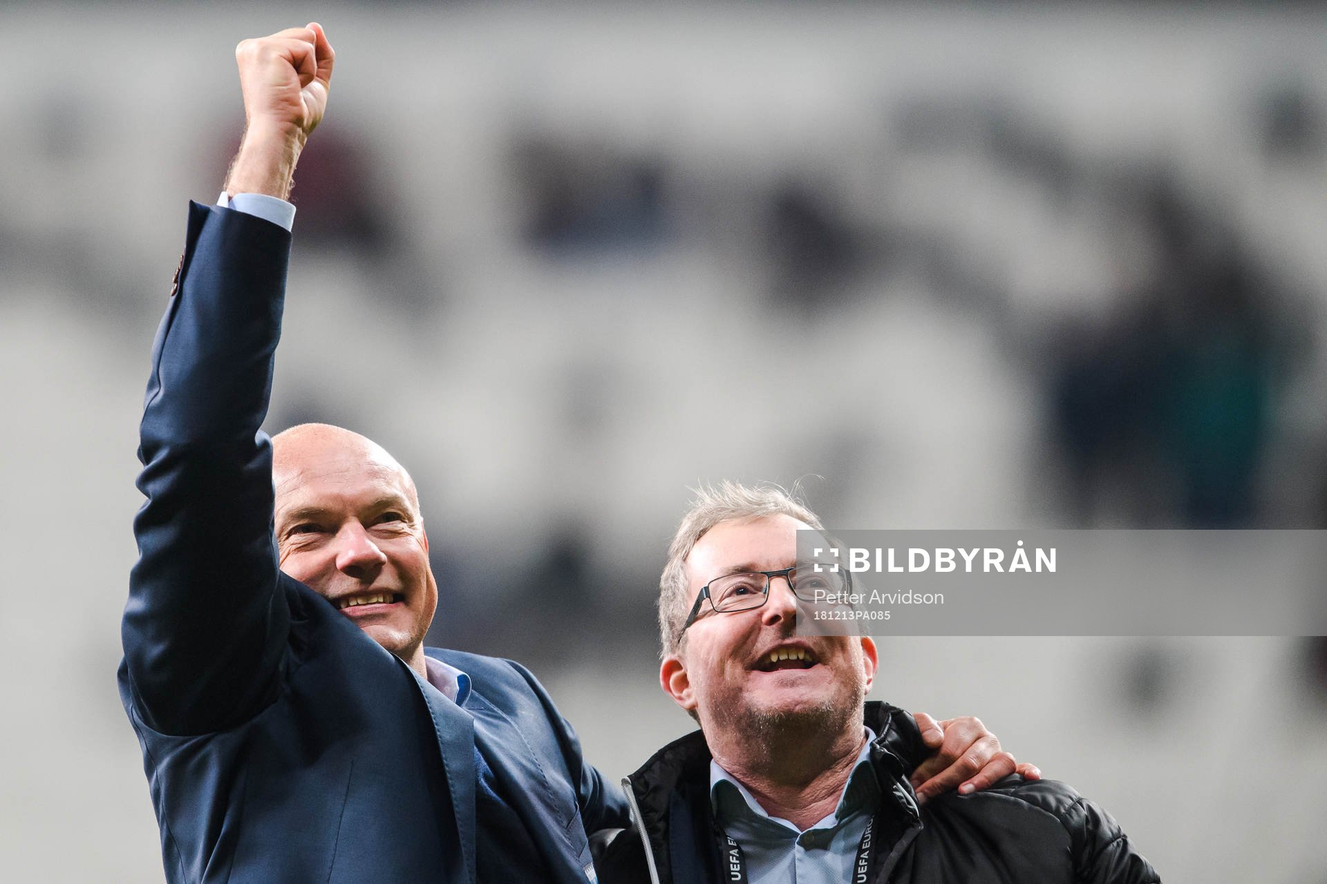 Head coach Uwe Rösler of Malmö FF celebrates