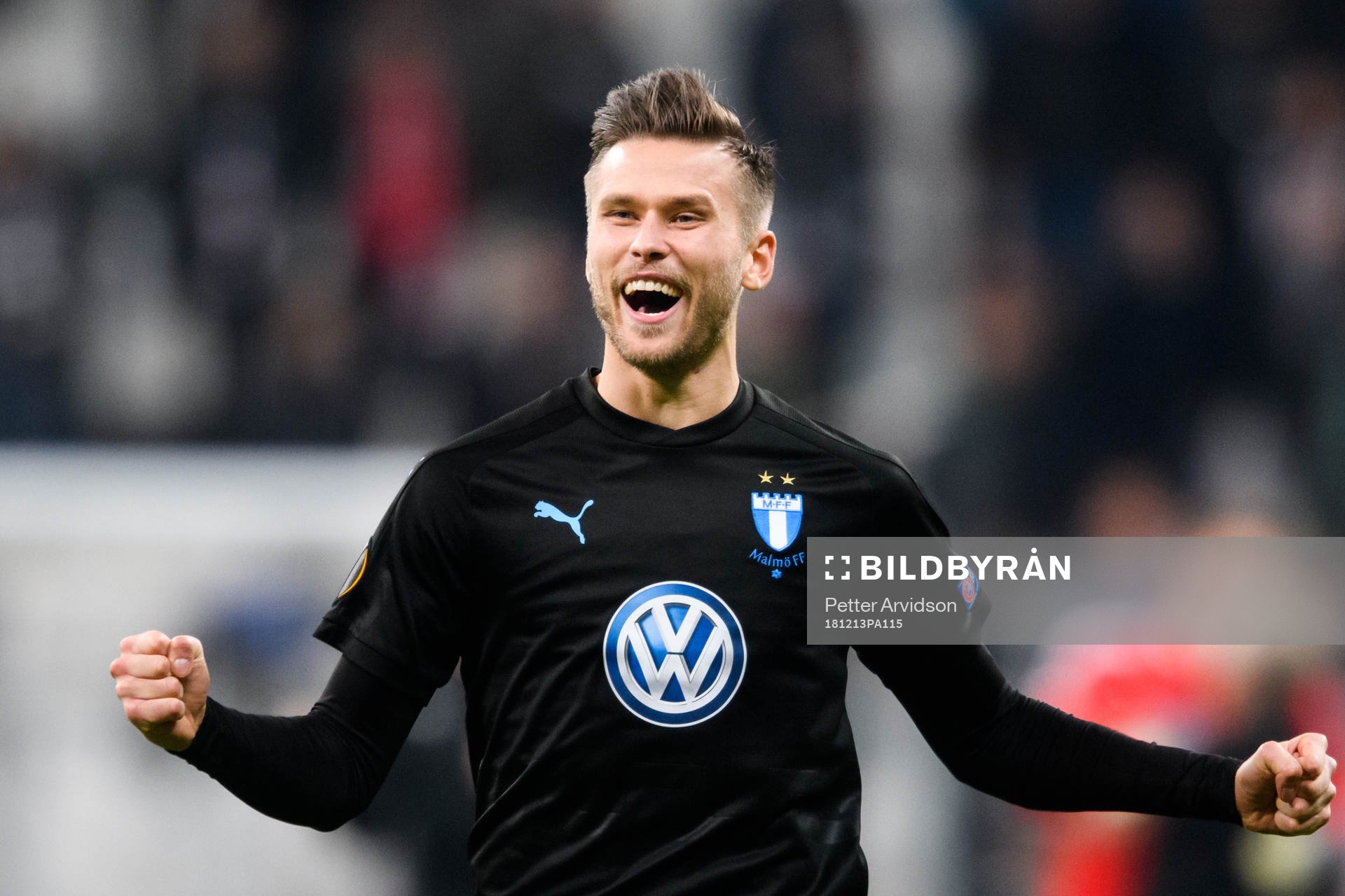 Arnór Ingvi Traustason of Malmö FF celebrates