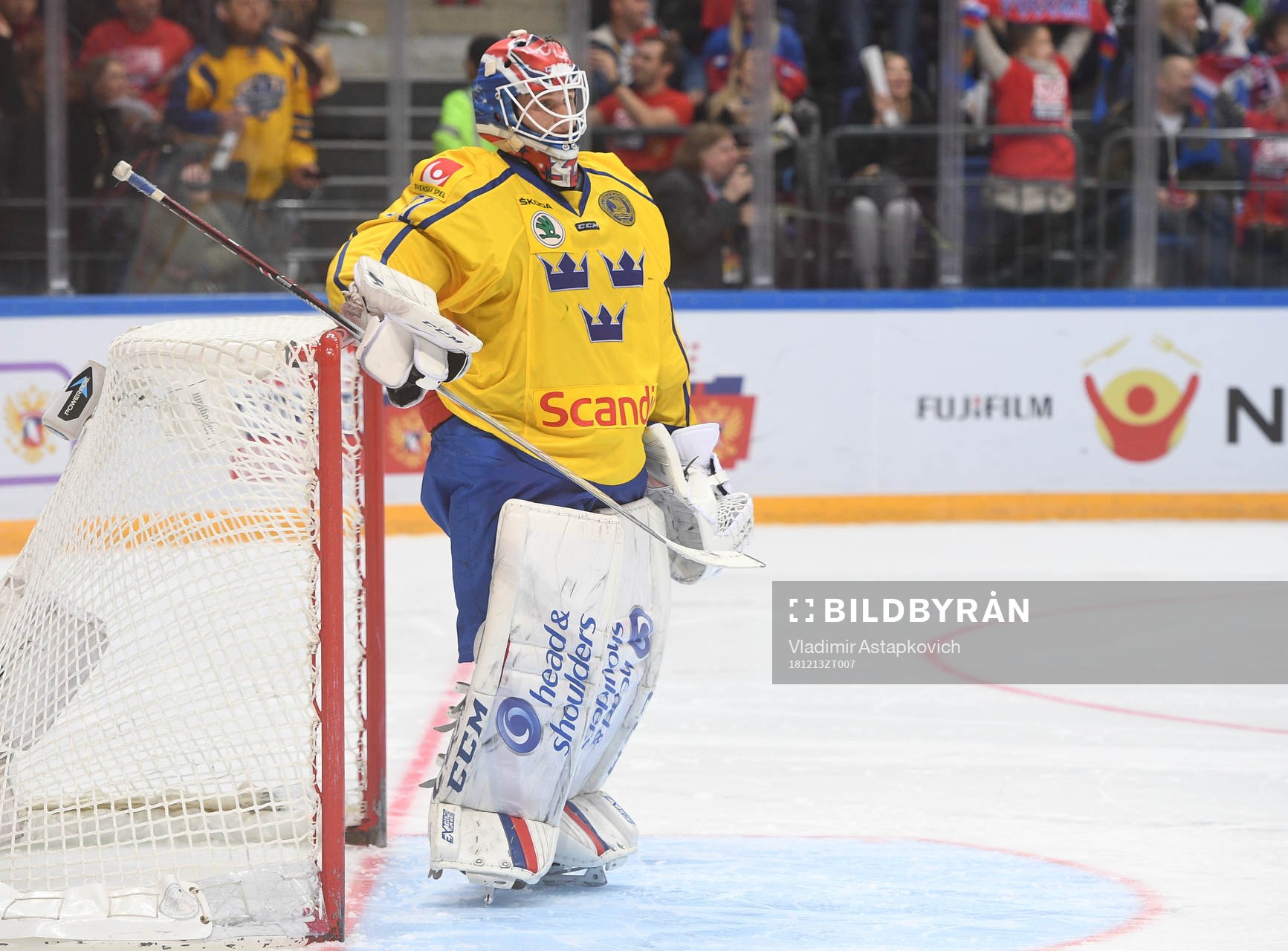Sweden's goalie Lars Johansson reacts