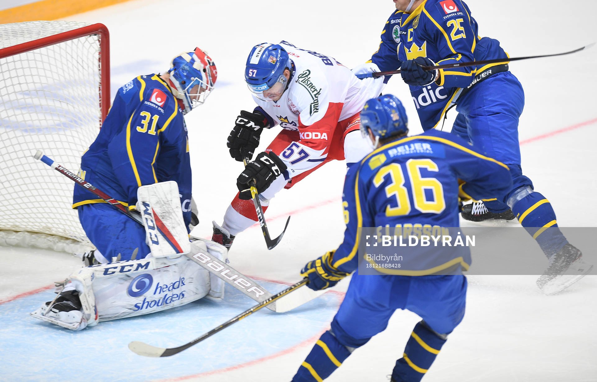 Sweden's goalie Lars Johansson makes a save against Czech