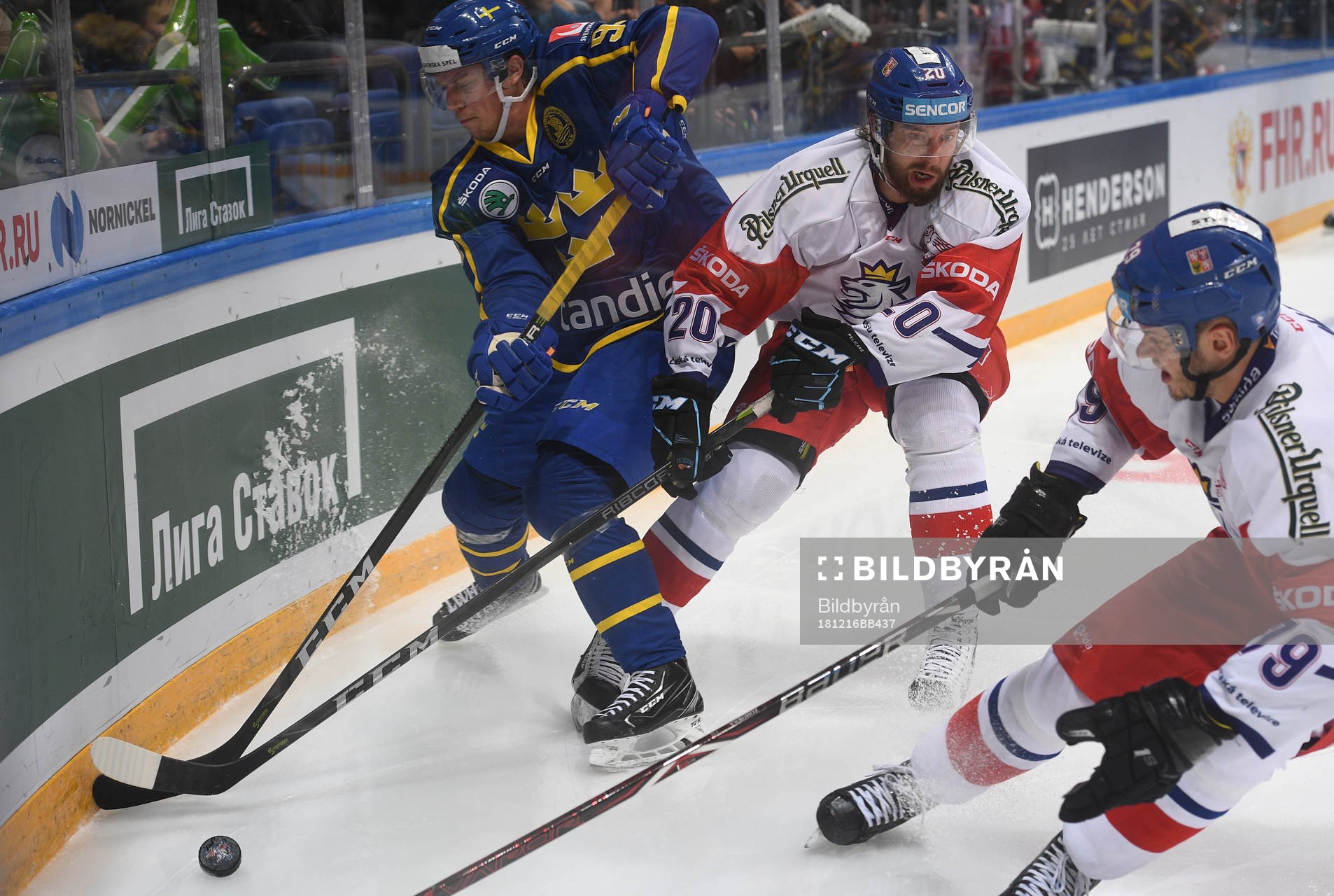 Sweden's Joel Persson, left, Czech Republic's Hynek