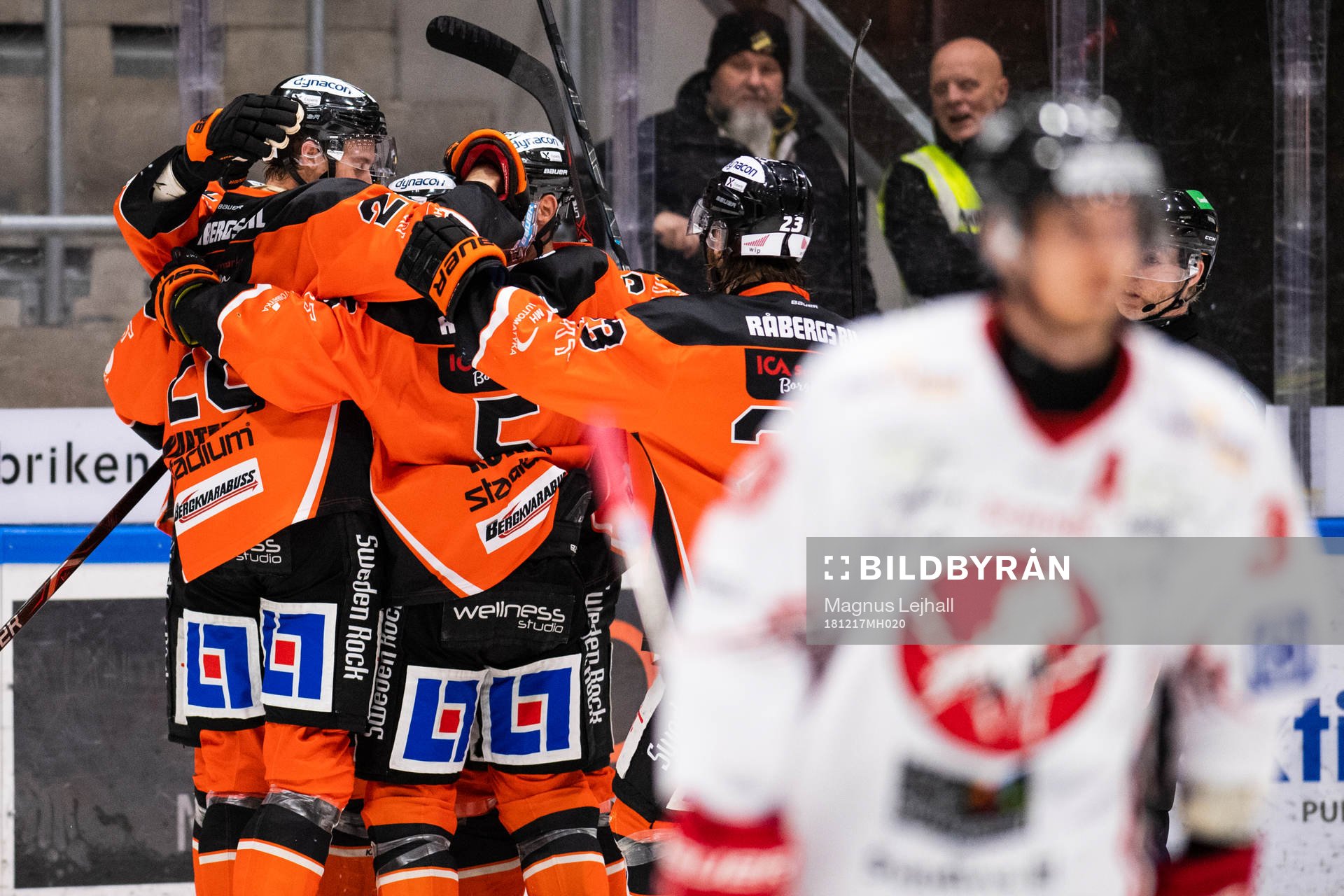 Karlskronas Matt Carey jublar med lagkamrater