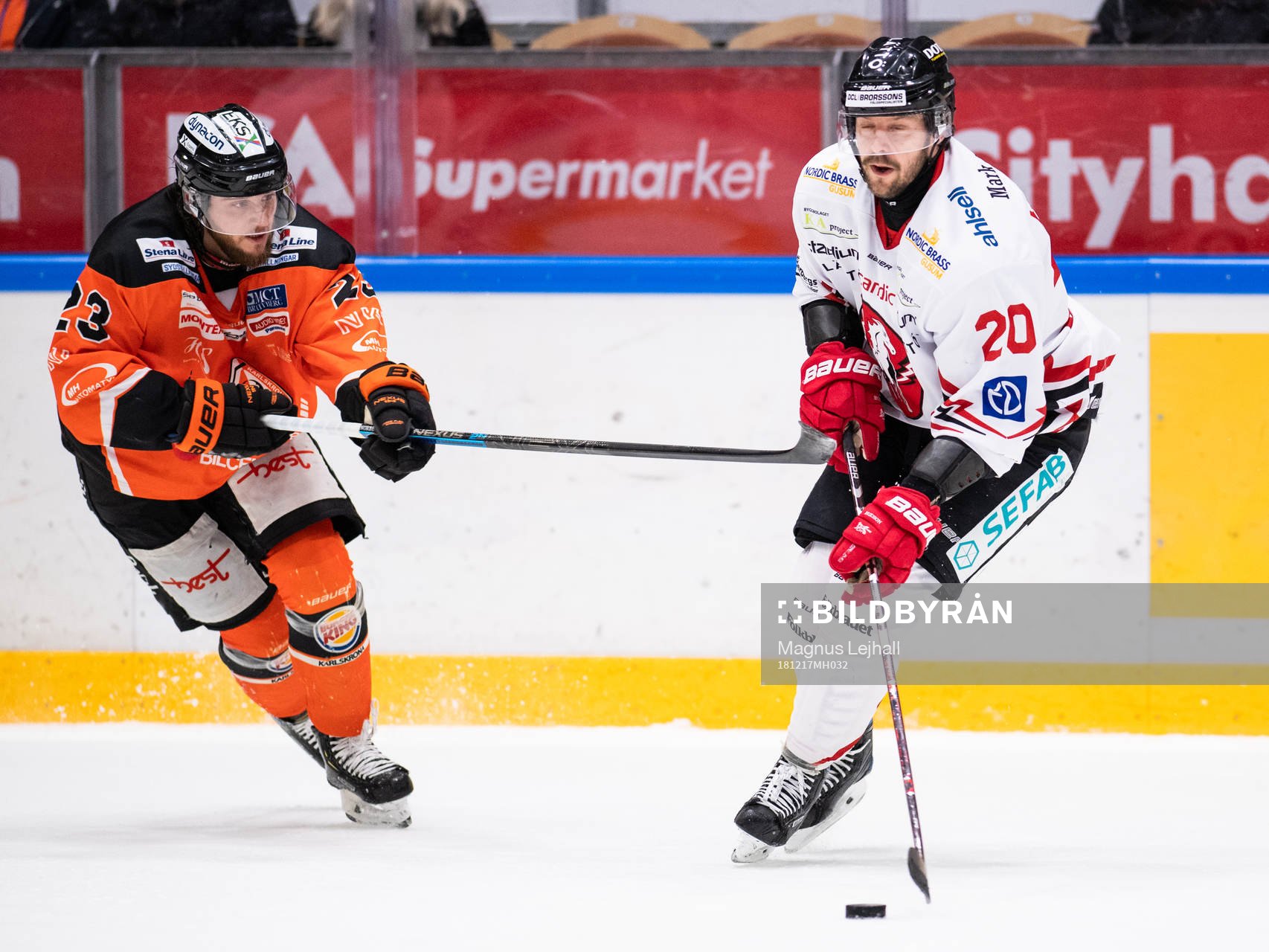 Karlskronas Daniel Norbe och Vita Hästens Marcus Eriksson