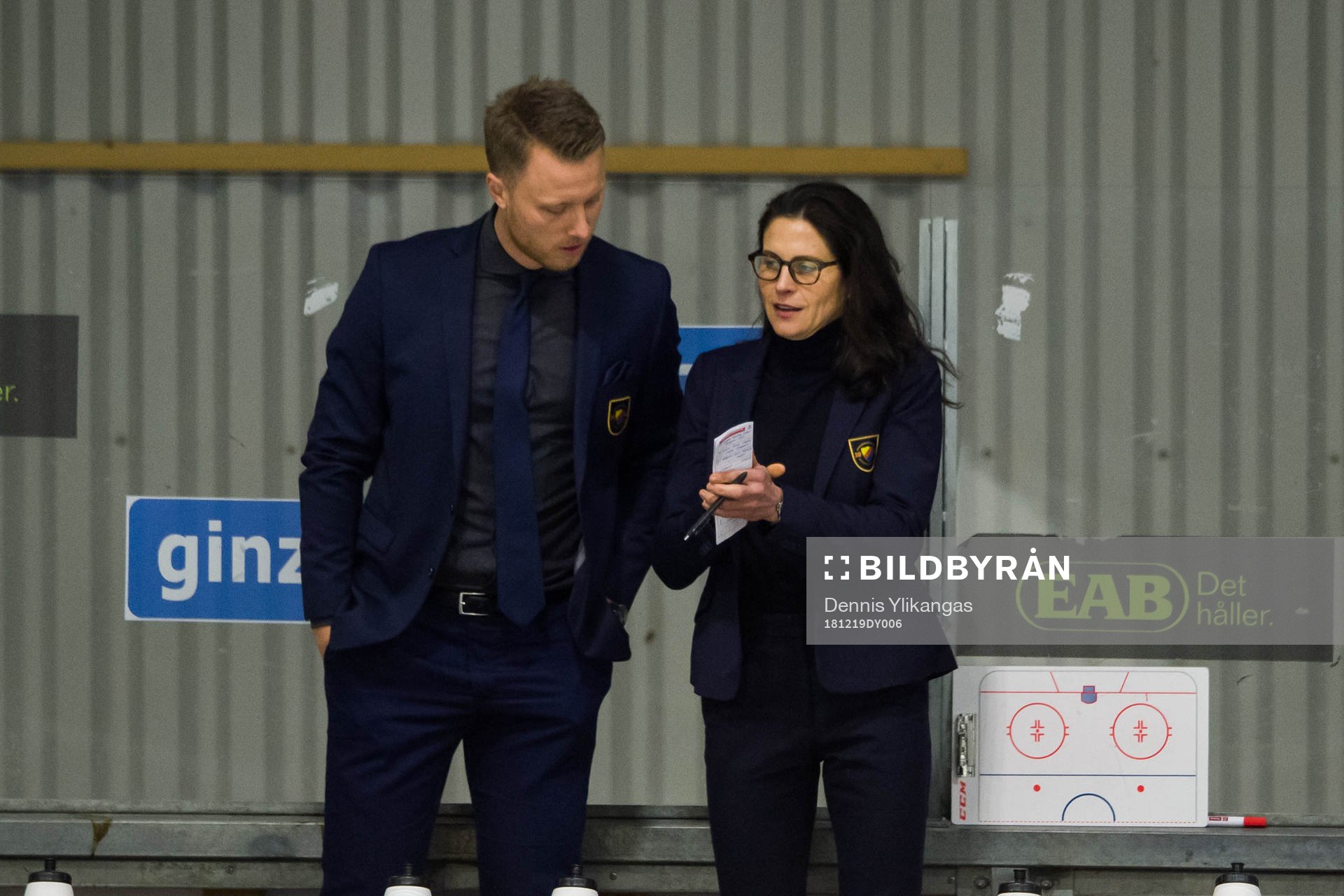 Djurgårdens tränare Alana Blahoski och assisterande