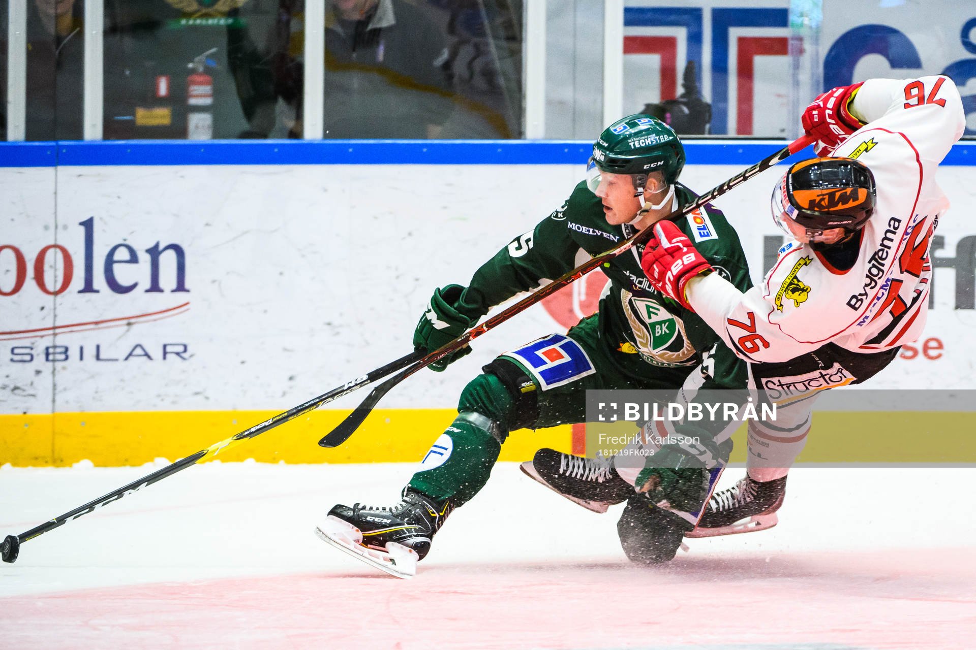 Färjestads Gustav Rydahl och Örebros Jere Sallinen