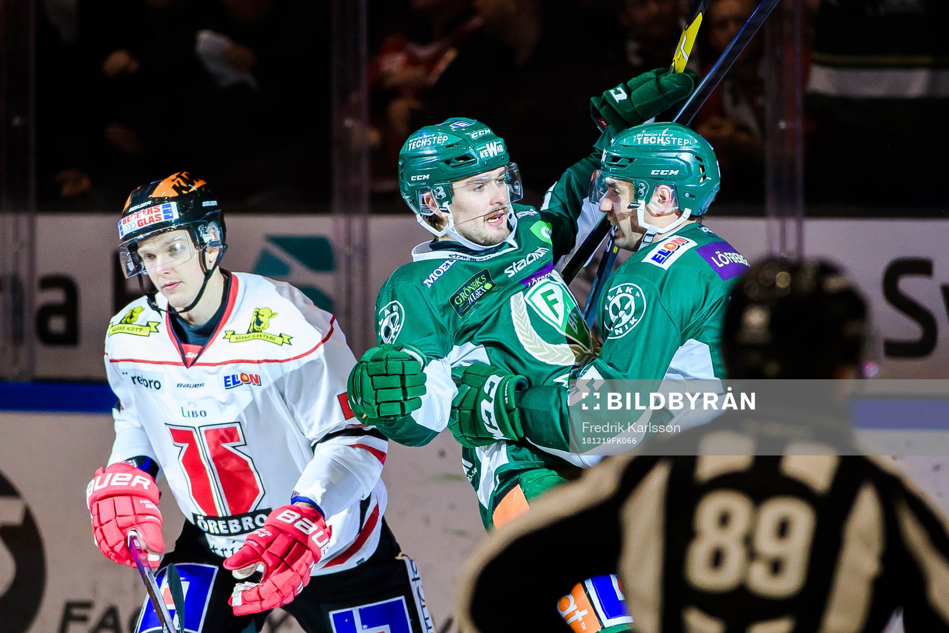 Färjestads Linus Johansson och Martin Johansson jublar