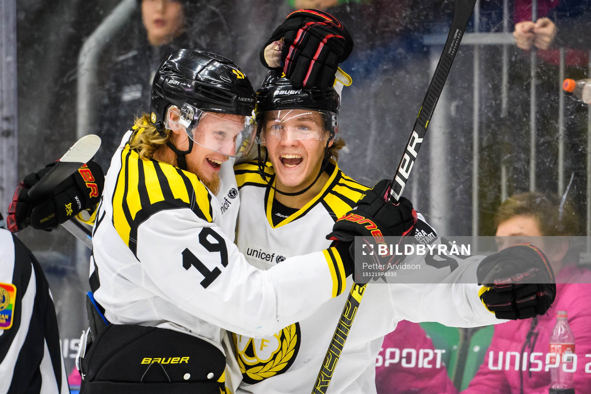 Brynäs Jesper Boqvist jublar med Ludvig Nilsson