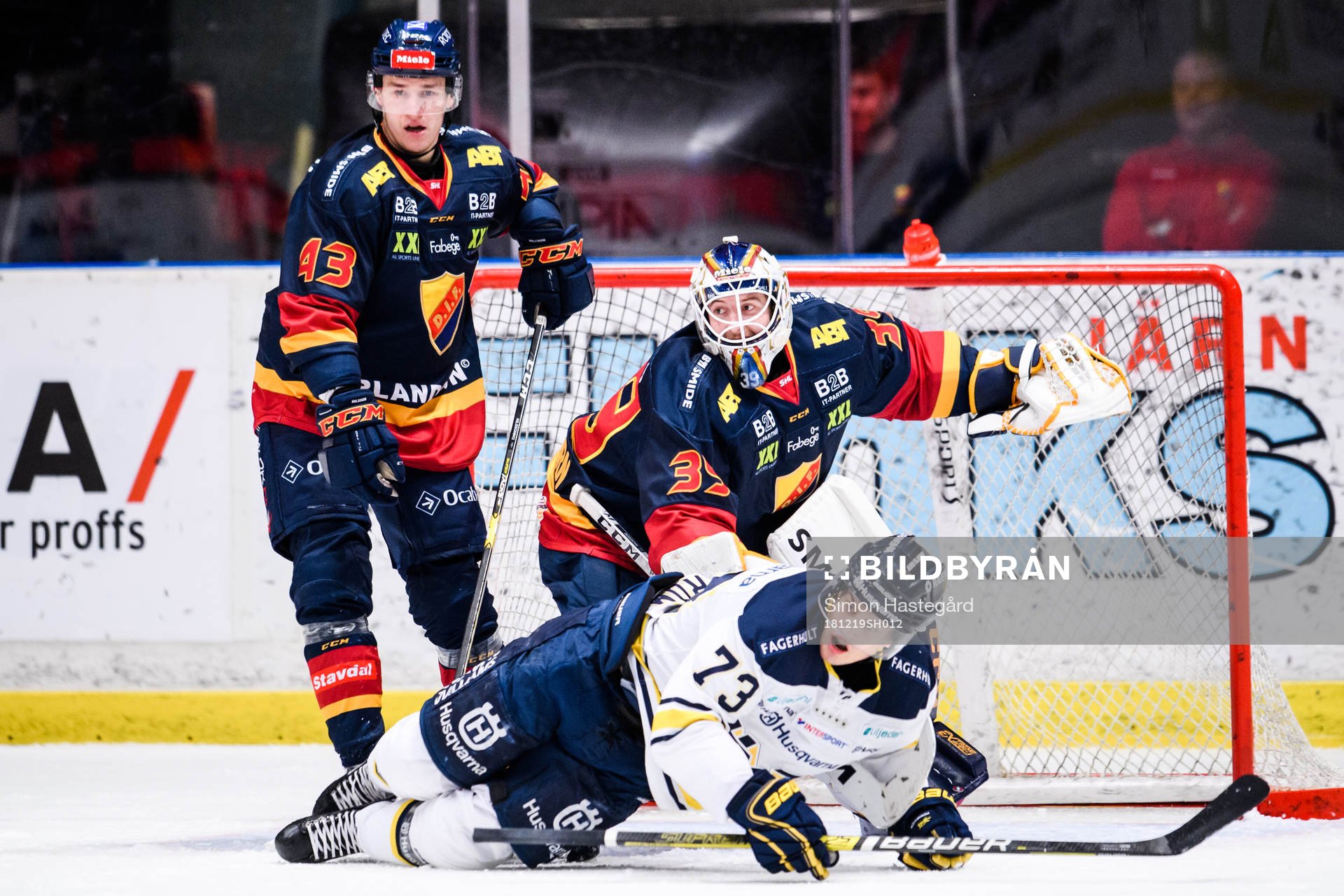 s Sebastian Wännström oroar framför Djurgårdens Tom