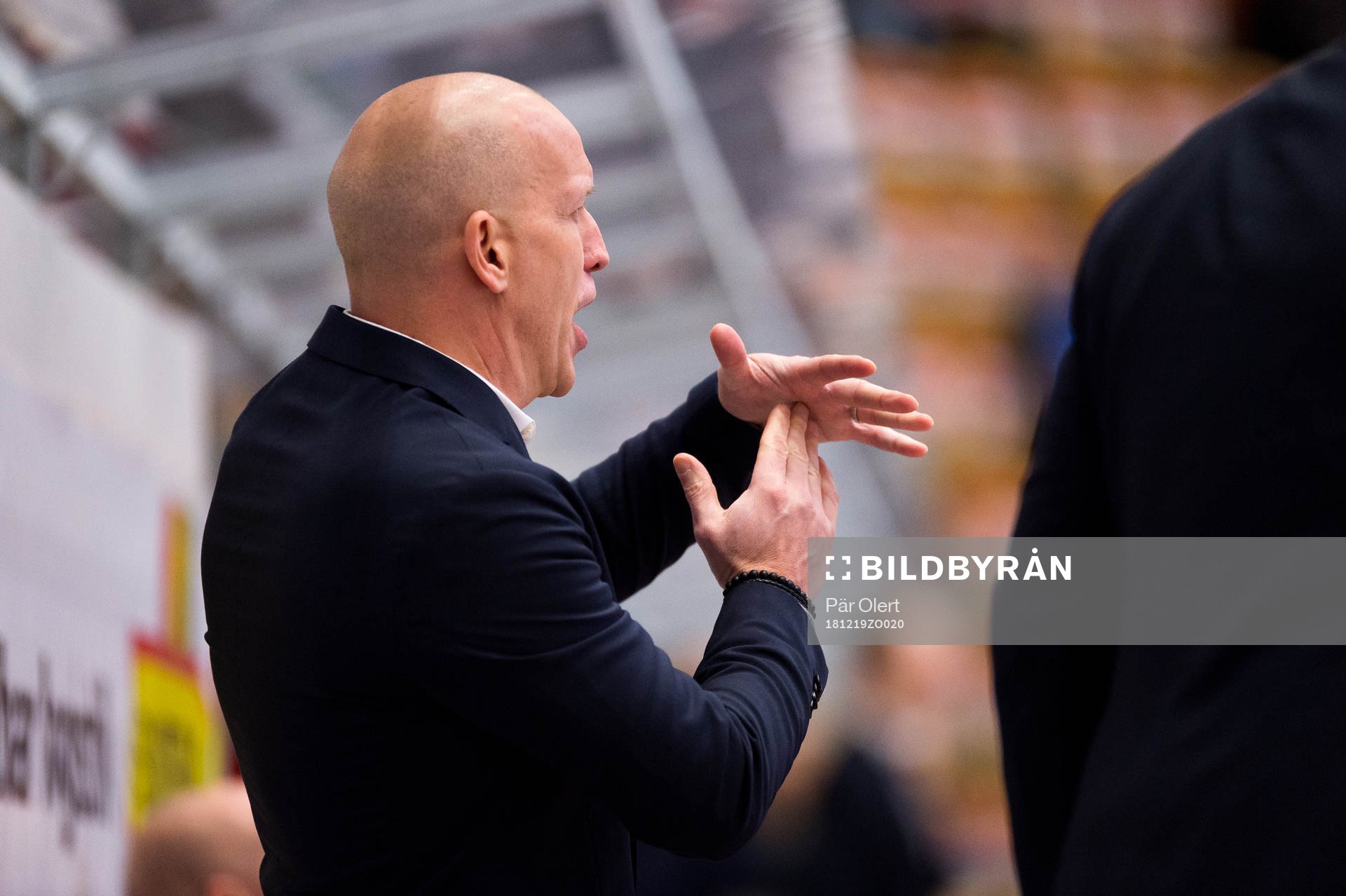 tränare Fredrik Andersson tar timeout