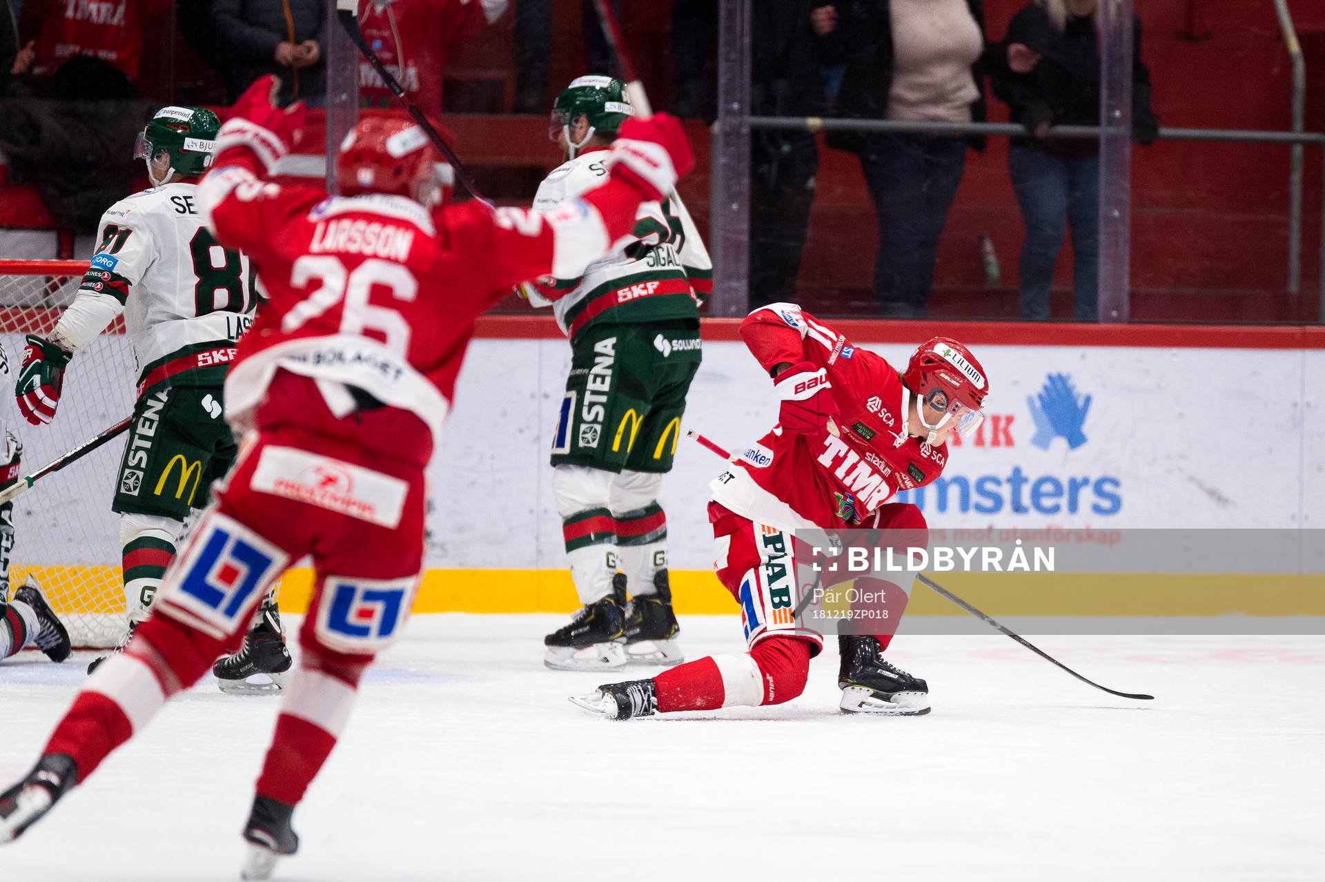 Timrås Henrik Törnqvist jublar