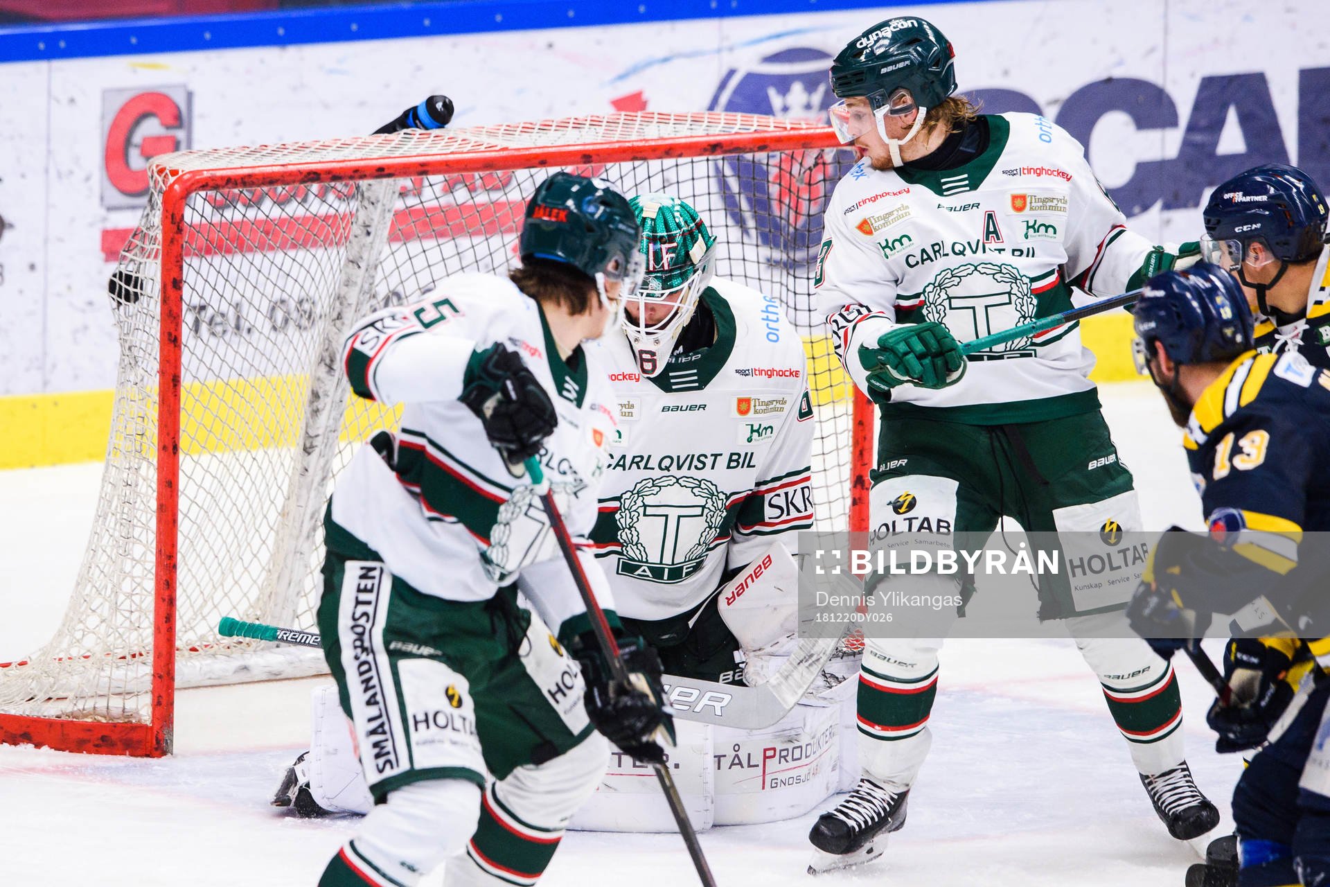 Södertäljes Mikael Ahlén gör 1-2 bakom Tingsryds
