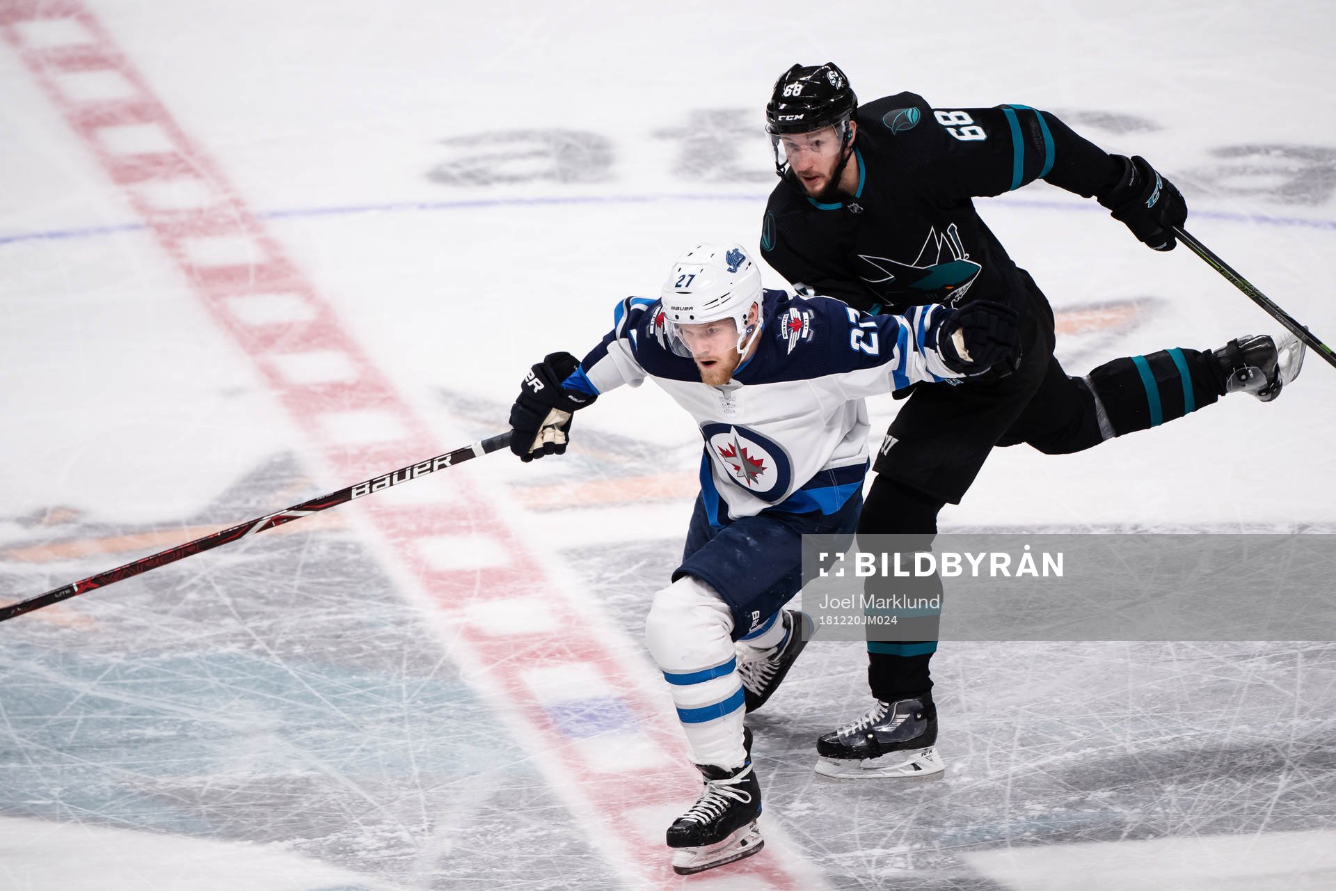 Nikolaj Ehlers of Winnipeg Jets and Melker Karlsson of San