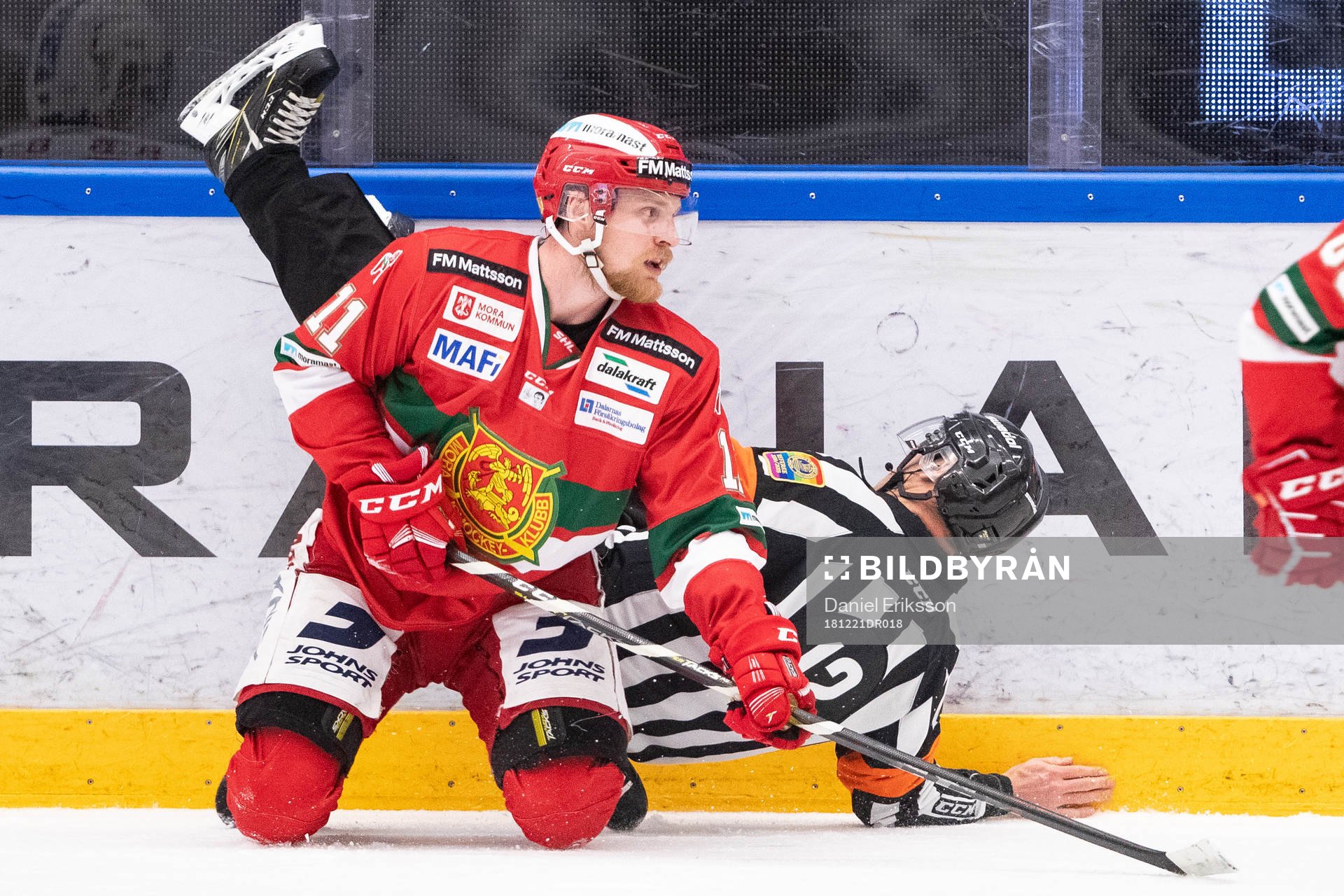Moras Alexander Hilmerson  och domare Mikael Andersson