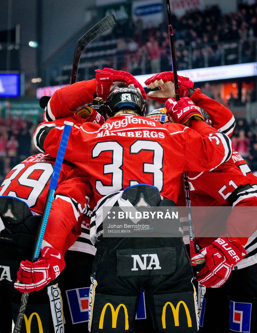 Jubel vid Örebros Jordan Boucher 1-0 mål med Kristian