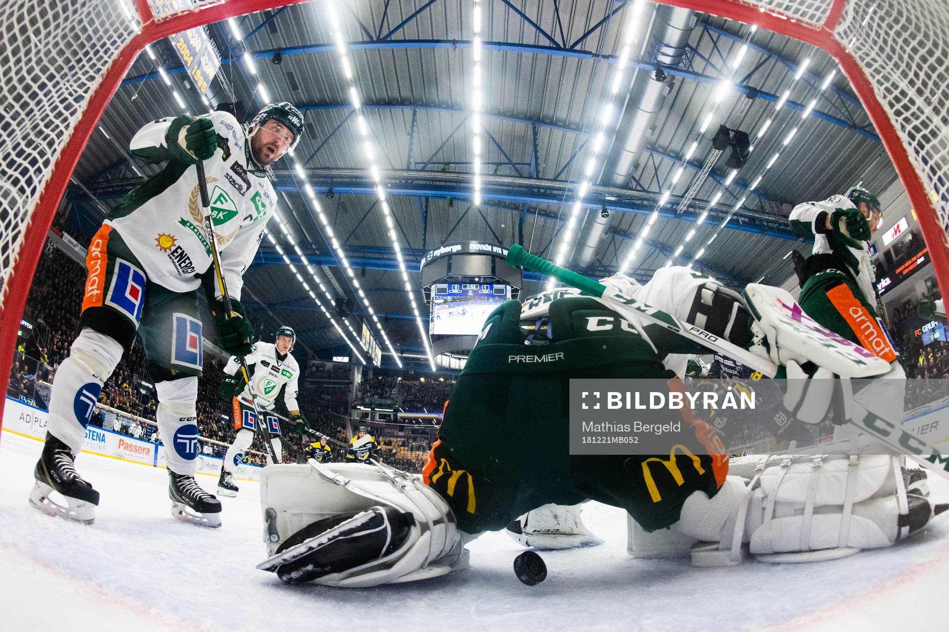 Färjestads Mikael Wikstrand och målvakt Adam Werner när
