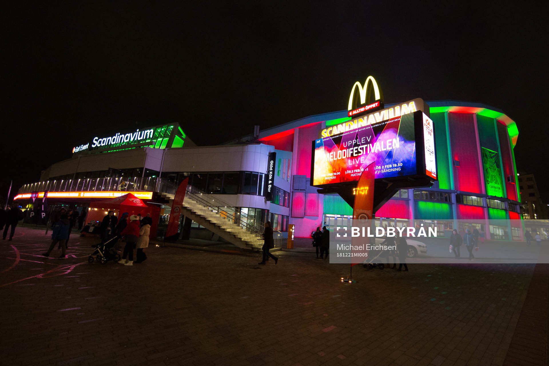 Arena Scandinavium exteriört innan ishockeymatchen i SHL