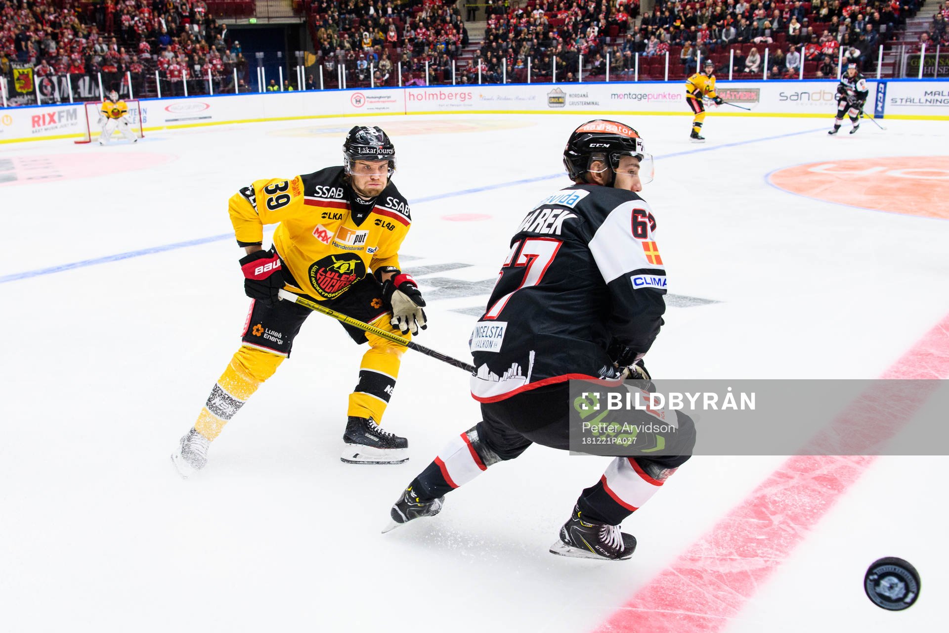 Luleås Pontus Själin och Malmö Redhawks Konstantin
