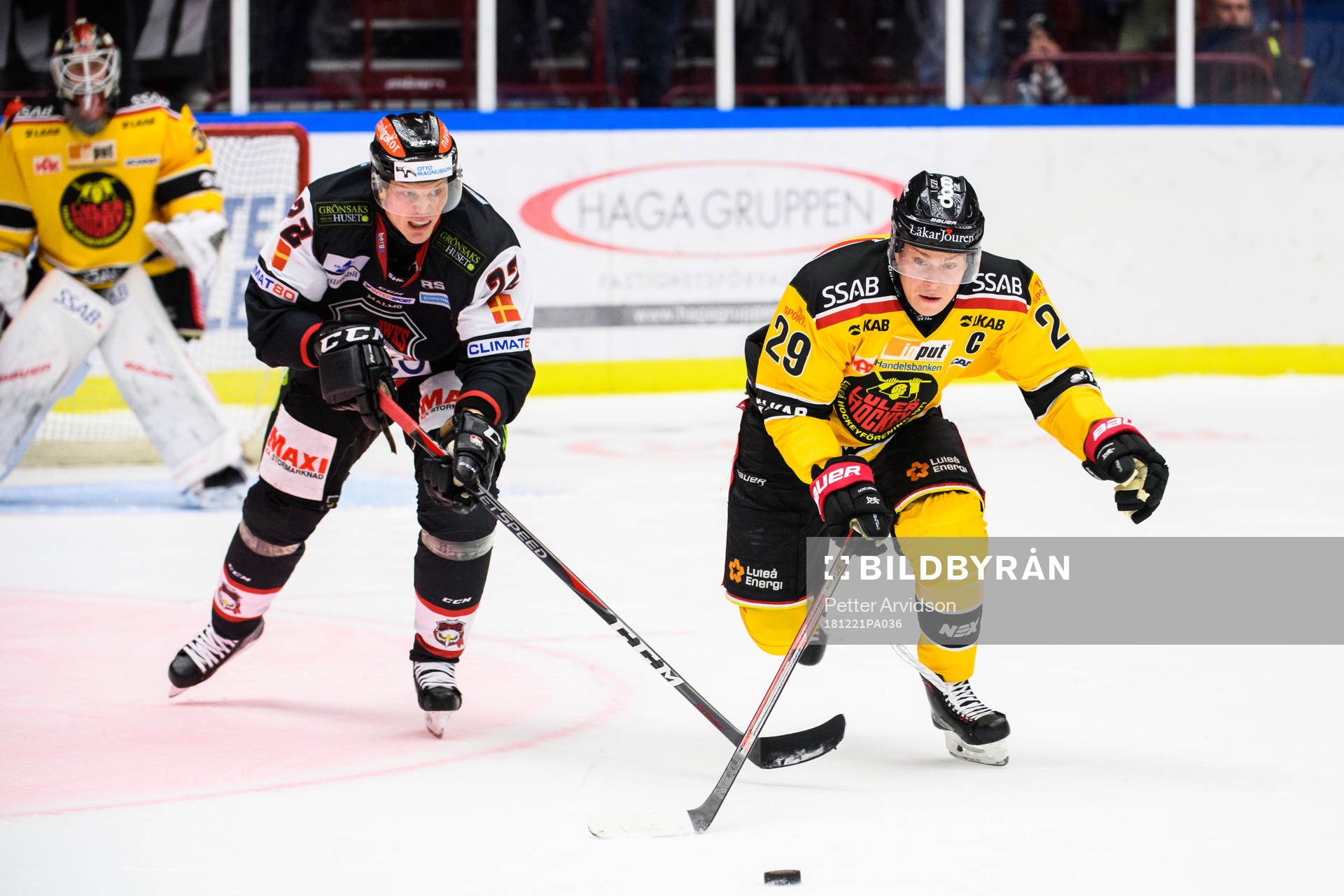 Luleås Erik Gustafsson och Malmö Redhawks Lars Bryggman