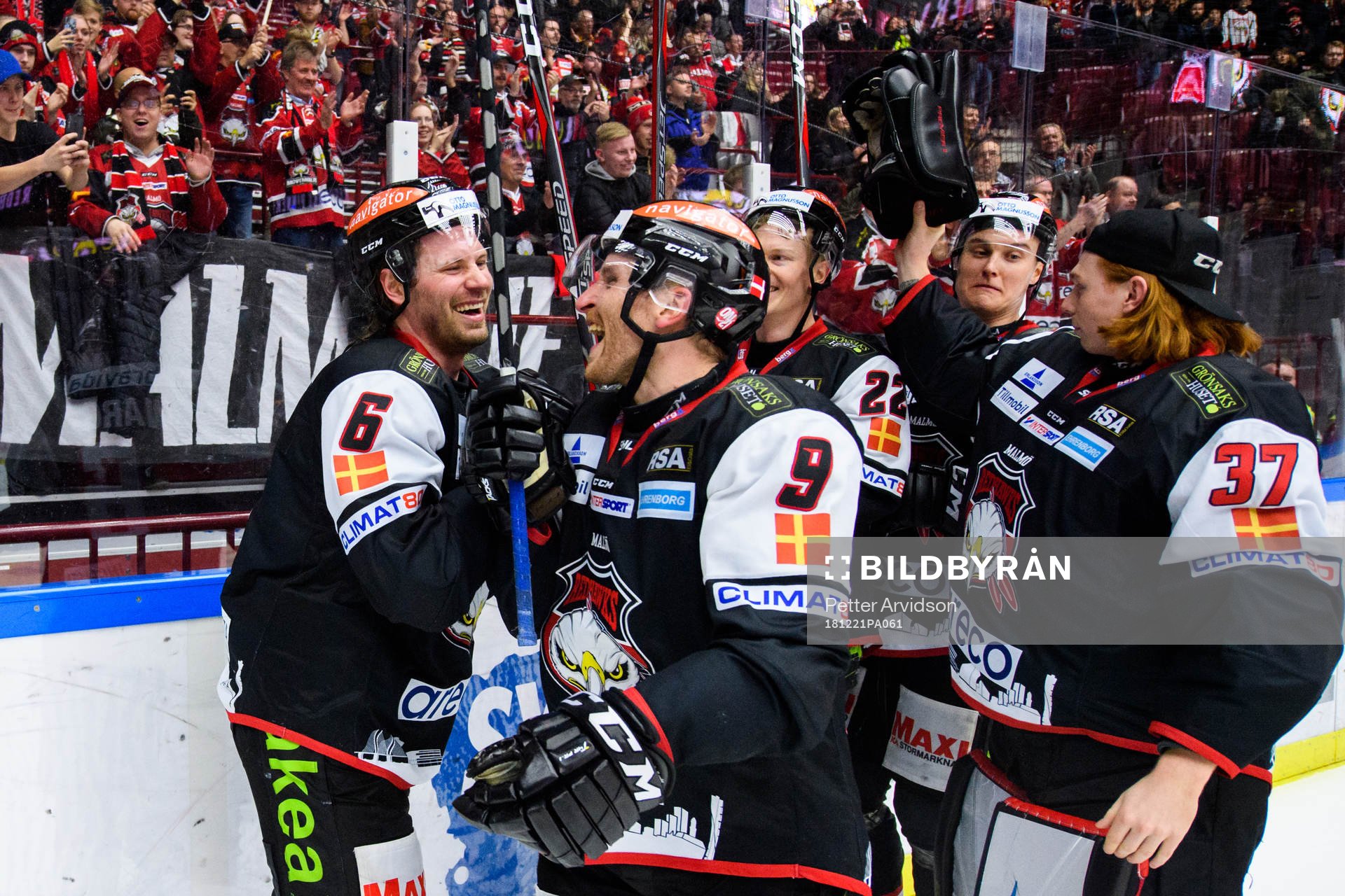 Malmö Redhawks Stefan Warg och Frederik Storm jublar