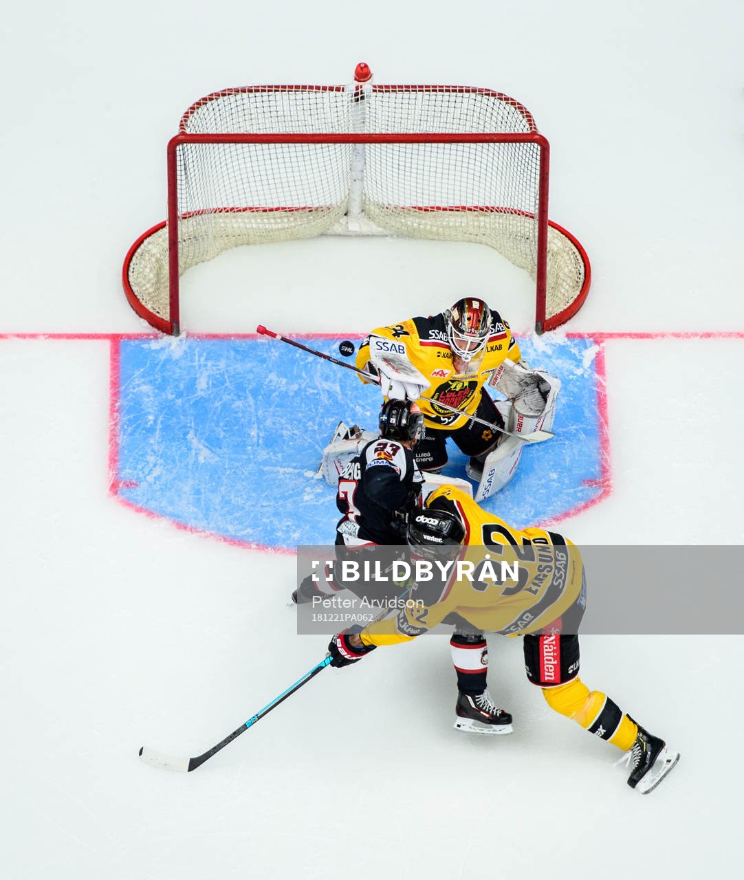 Malmö Redhawks Christoffer Forsberg gör 1-0 bakom Luleås