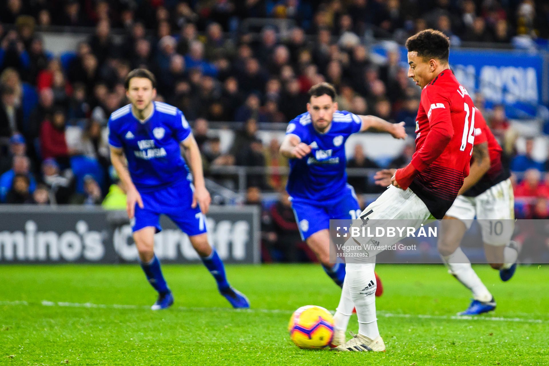 Jesse Lingard of Manchester United scores 1-4