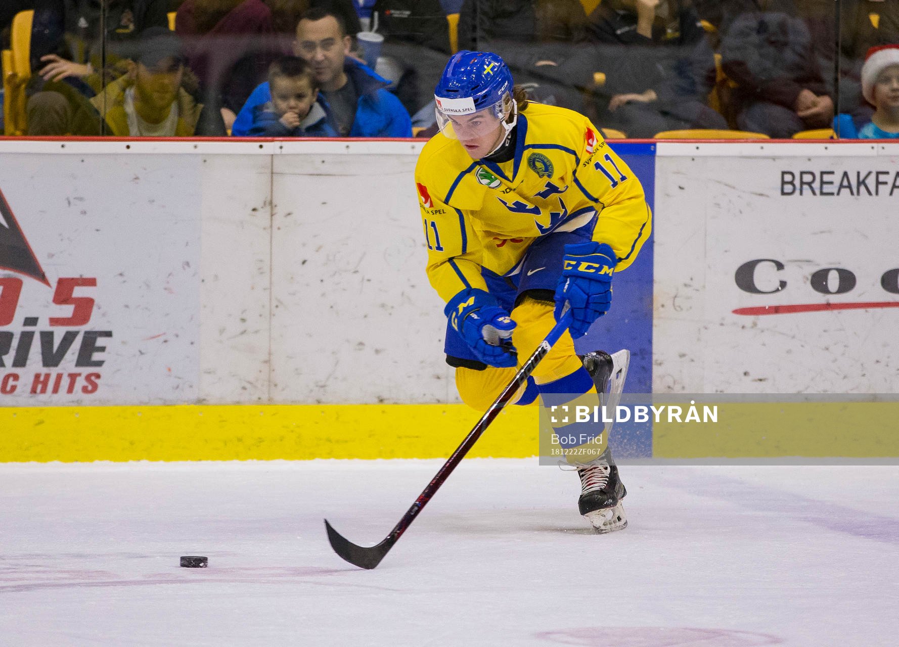 Sweden forward Samuel Fagemo (11)