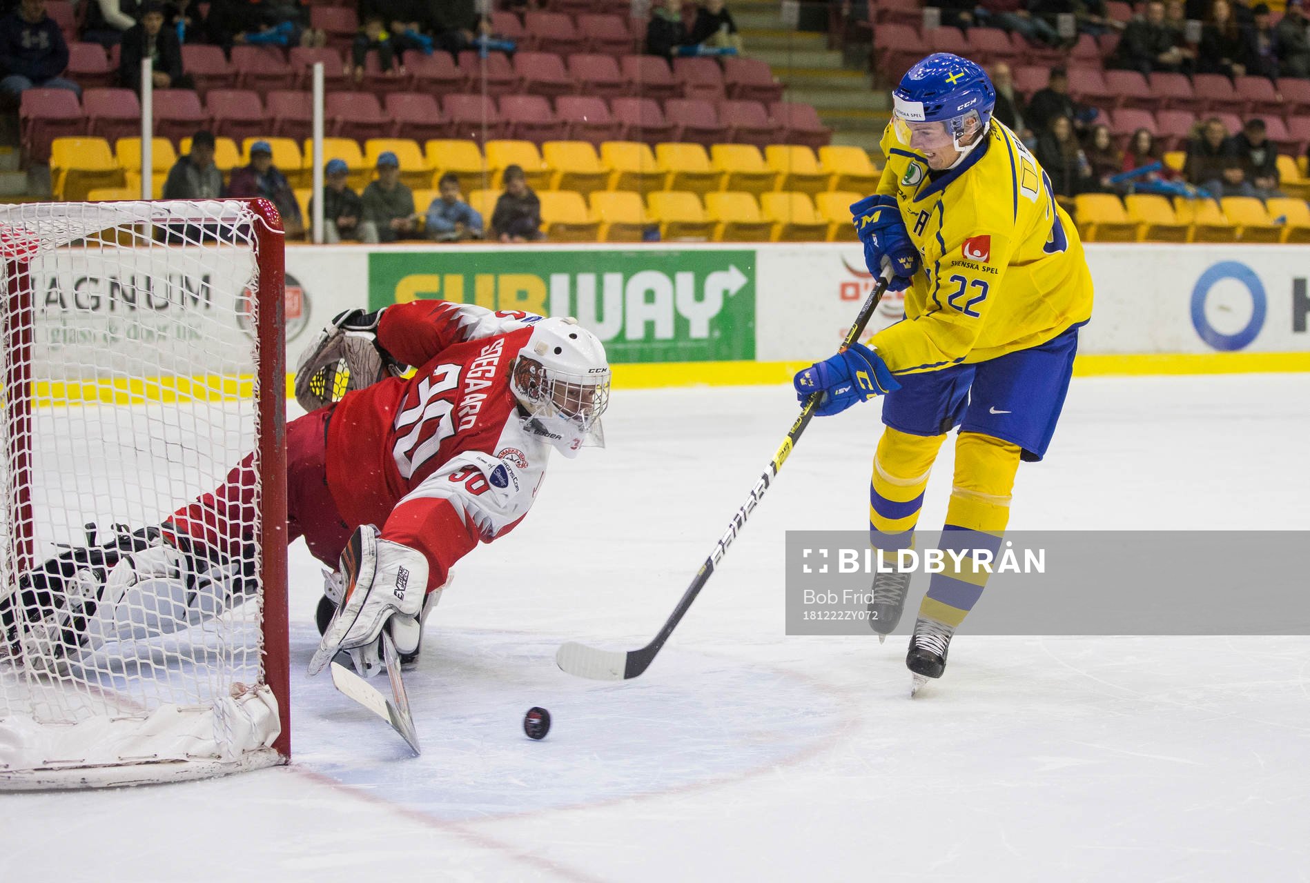 Sweden forward Isac Lundeström (22) shoots