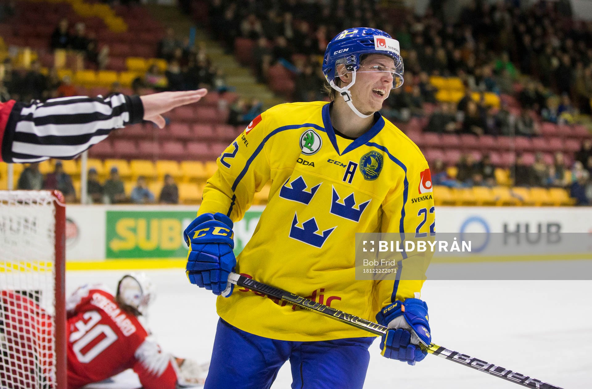 Sweden forward Isac Lundeström (22) reacts