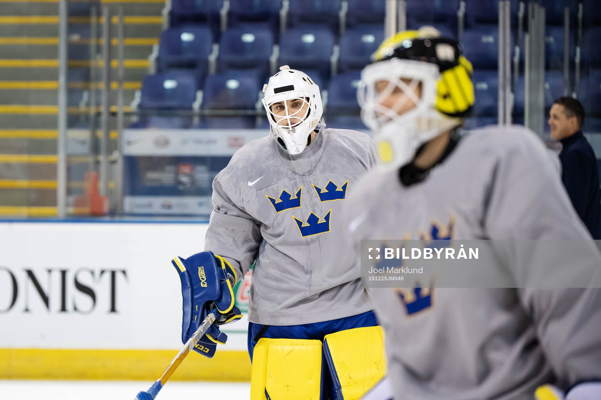 Goaltender Olle Eriksson Ek