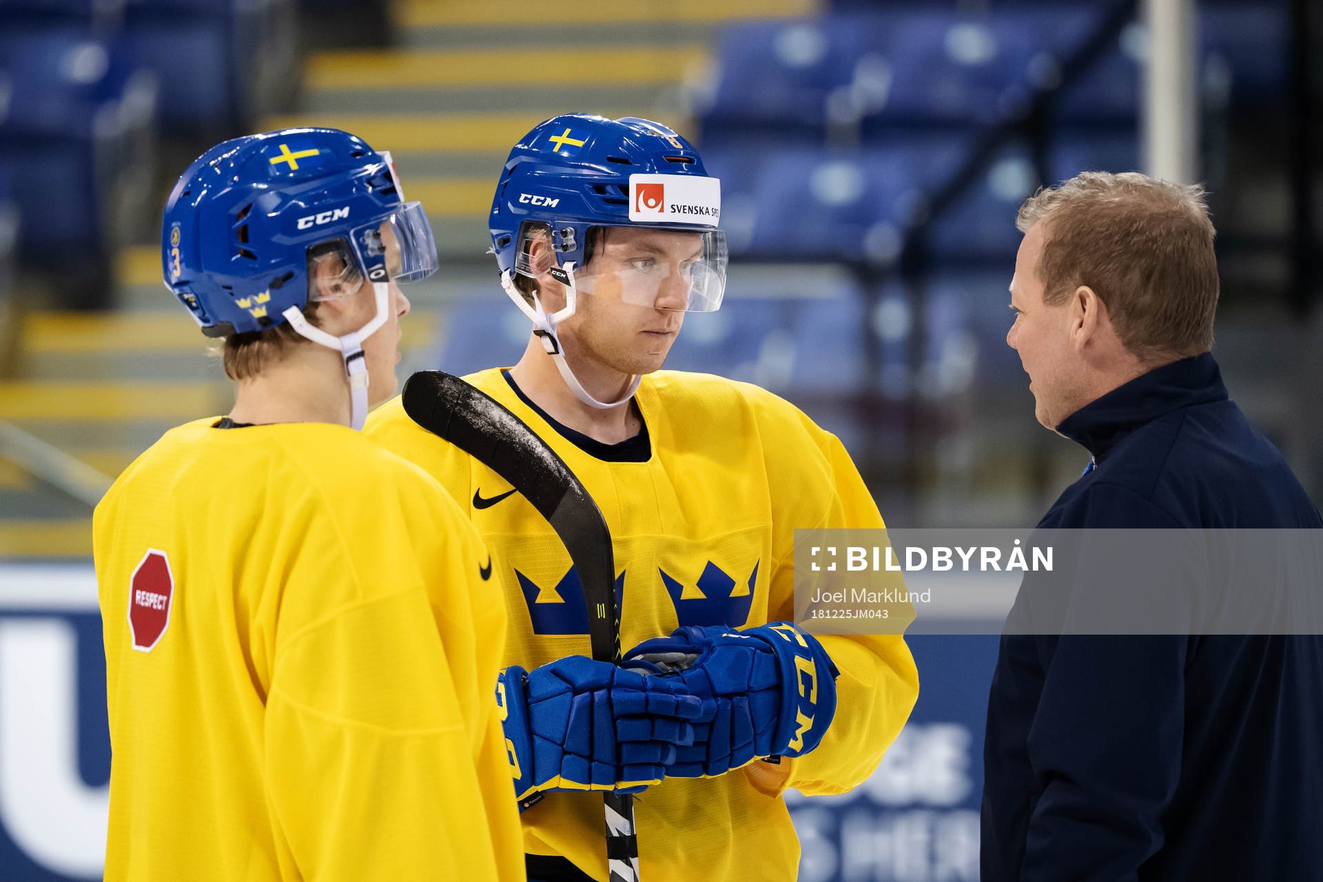 Adam Boqvist, Rasmus Sandin and assistant coach Henrik