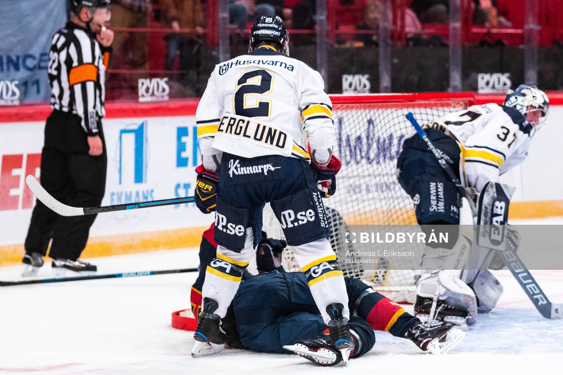 s Kristofer Berglund som båda får matchstraff
