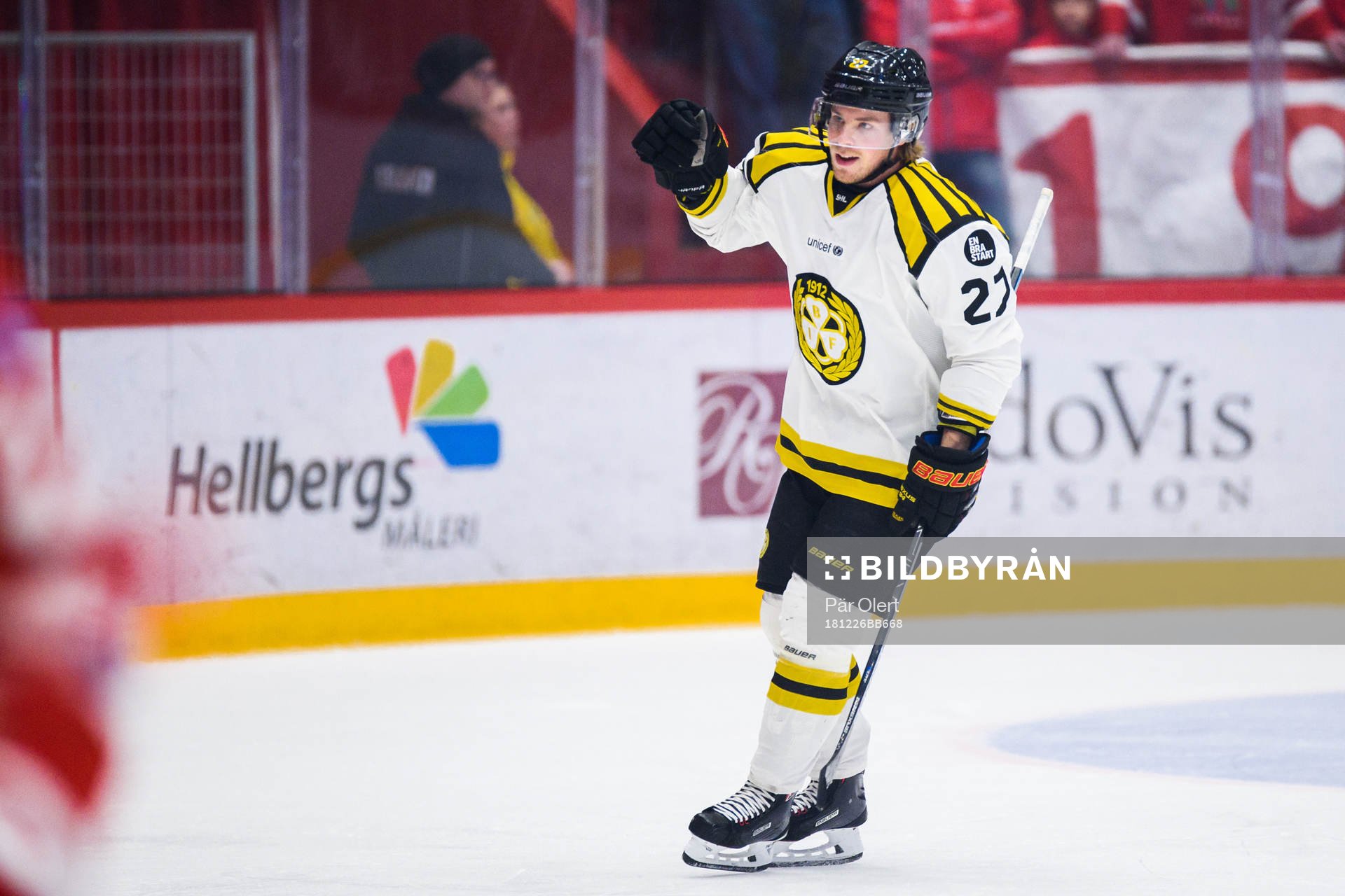 Brynäs Emil Forslund jublar