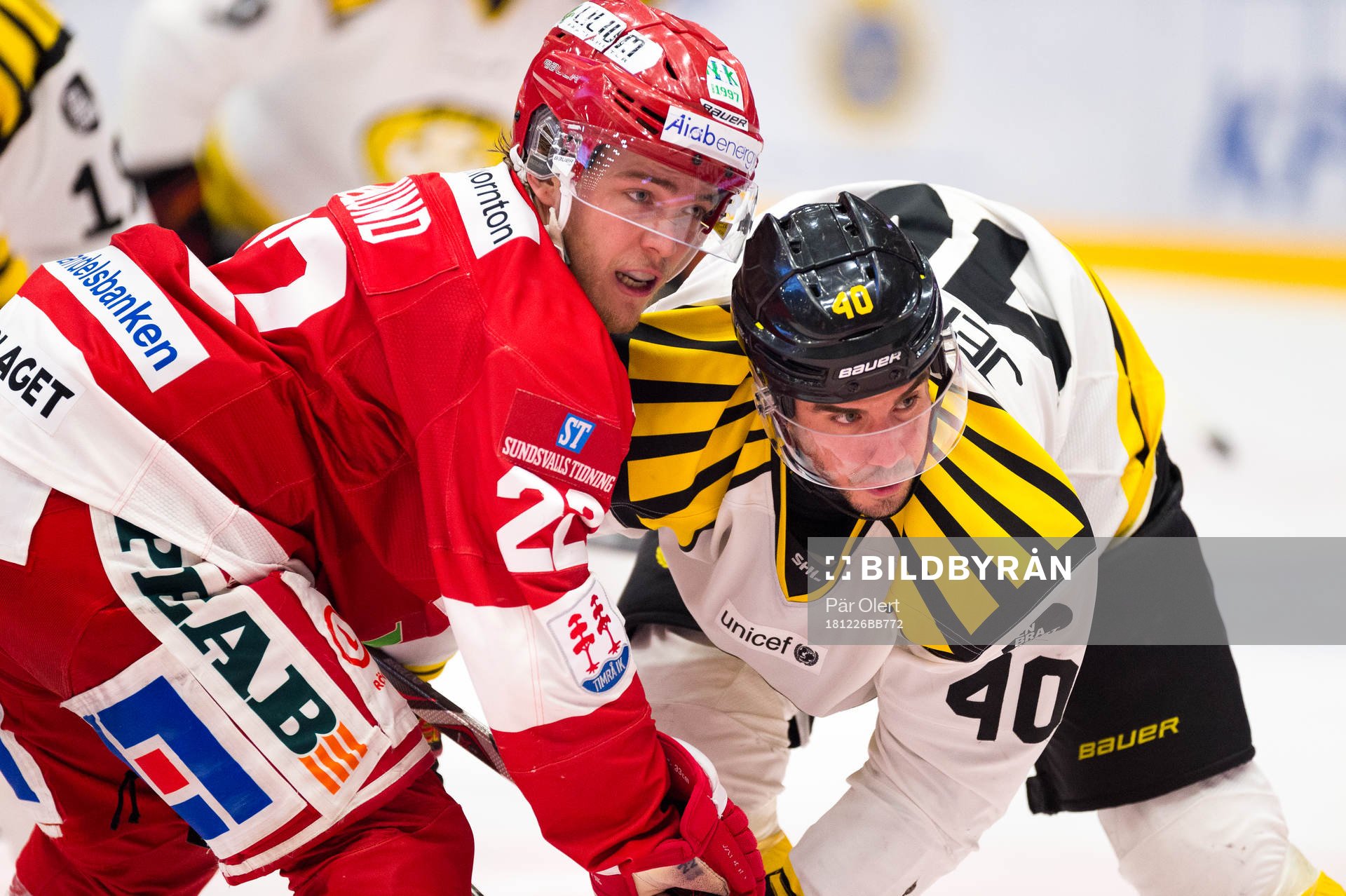 Timrås Emil Berglund och Brynäs Jesper Jensen