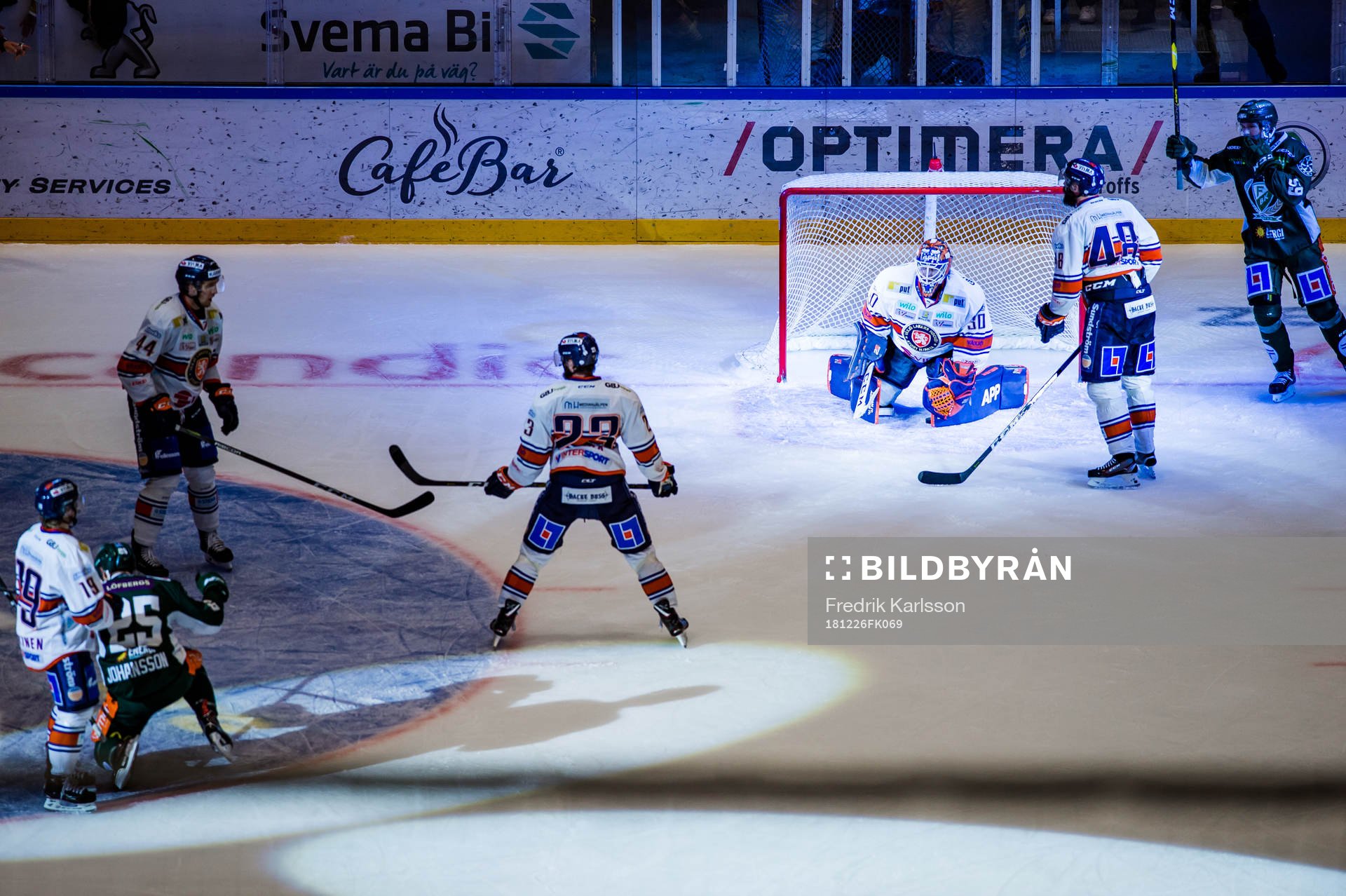 Färjestads Martin Johansson och Linus Johansson jublar