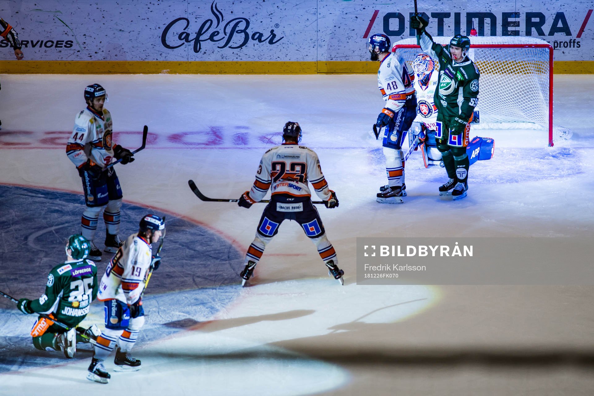 Färjestads Martin Johansson och Linus Johansson jublar