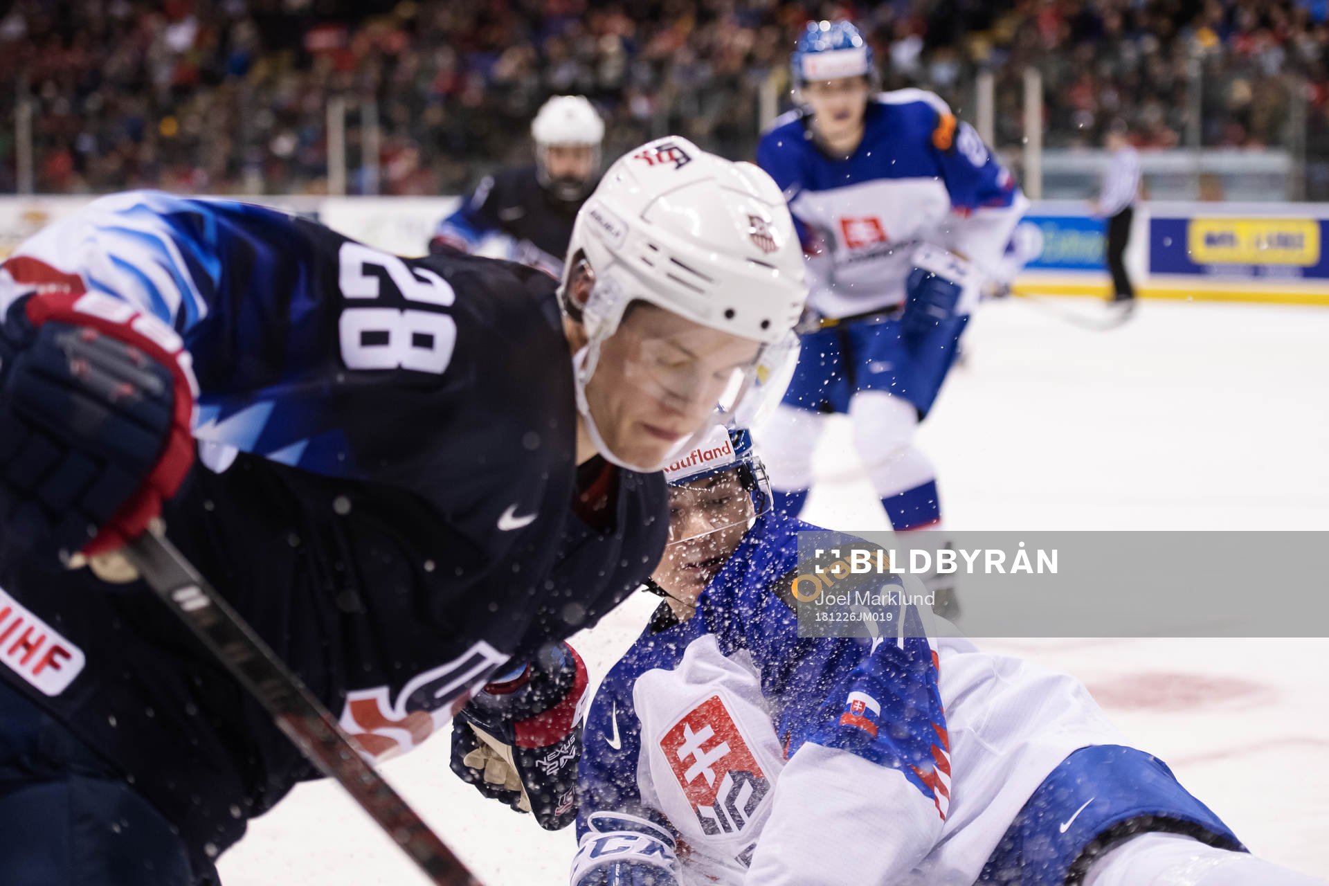 Joel Farebee of USA and Milos Keleman of Slovakia