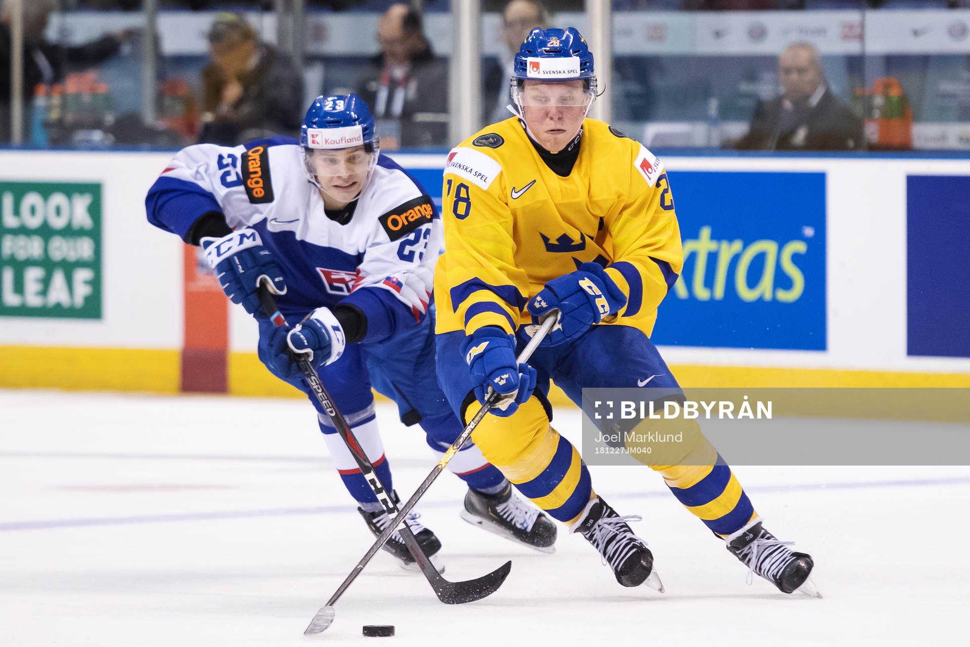 Adam Liska of Slovakia and Fabian Zetterlund of Sweden