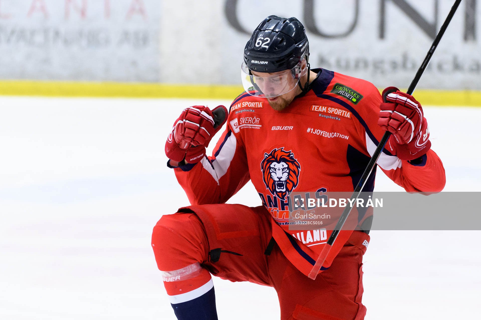 Hanhals Mattias Elfström jublar