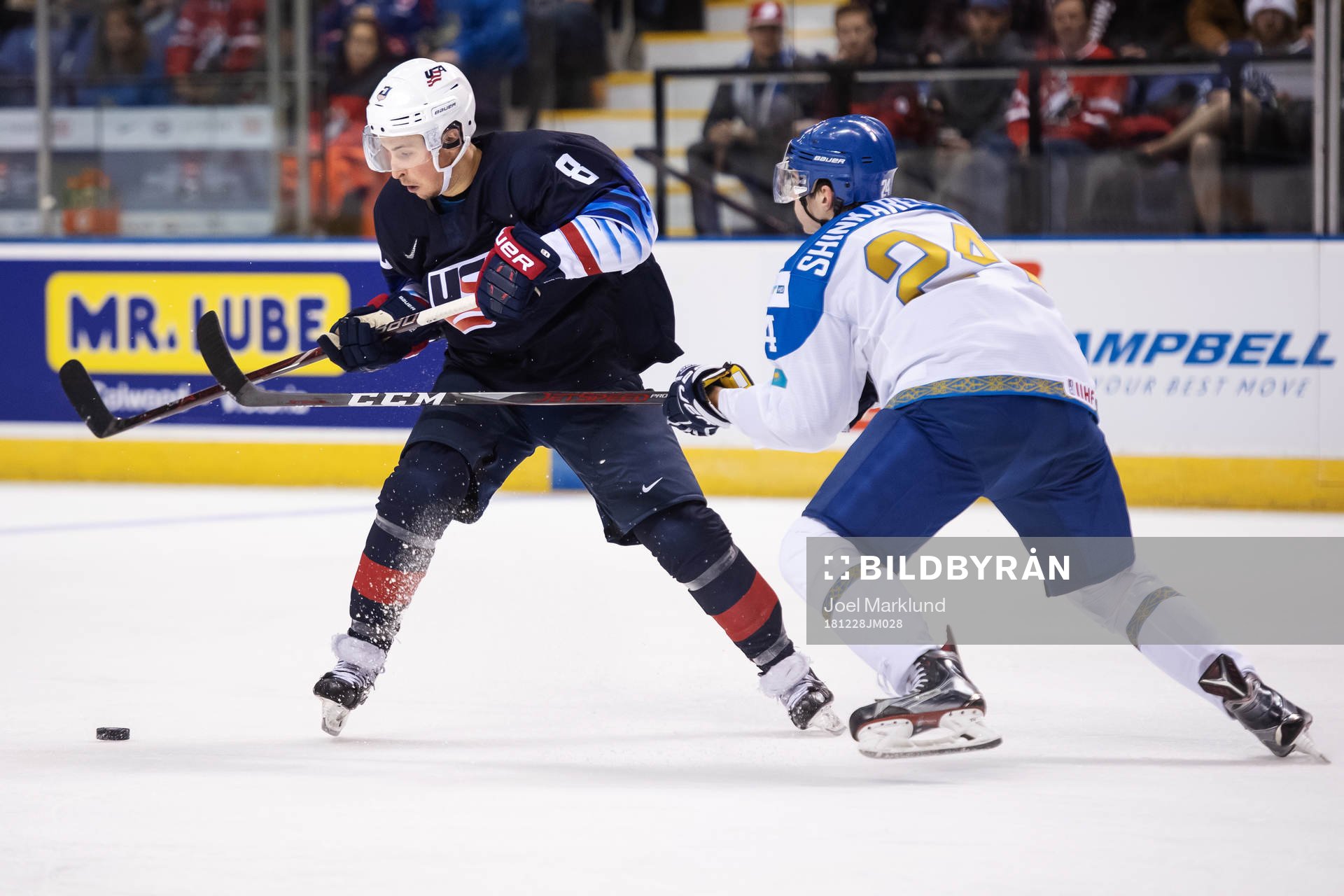 Alexander Chmelevski of USA in action against Yevgeni