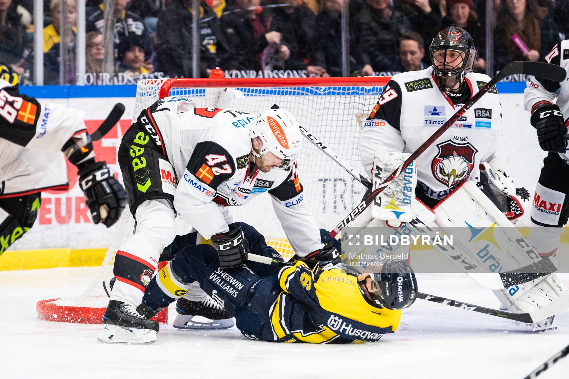 Malmö Redhawks Niklas Arell och målvakt Oscar Alsenfelt