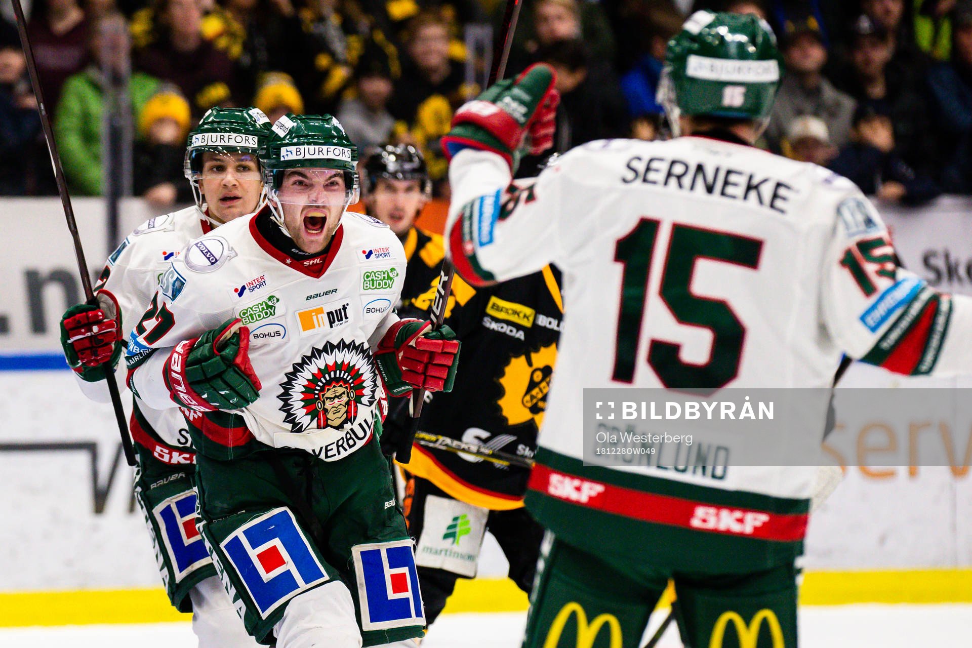 Frölundas Ponthus Westerholm och Filip Westerlund jublar