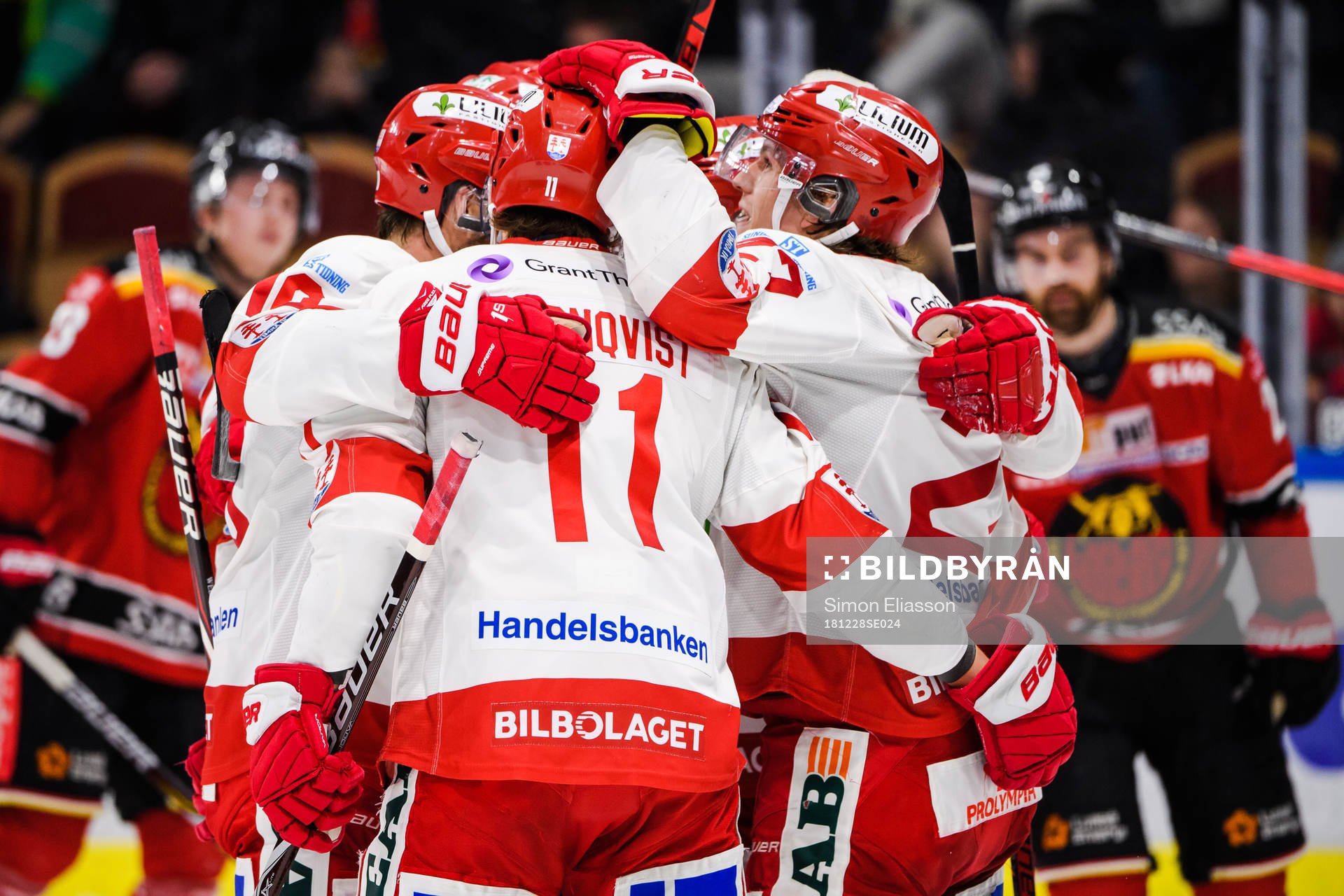 Timrås spelare jublar